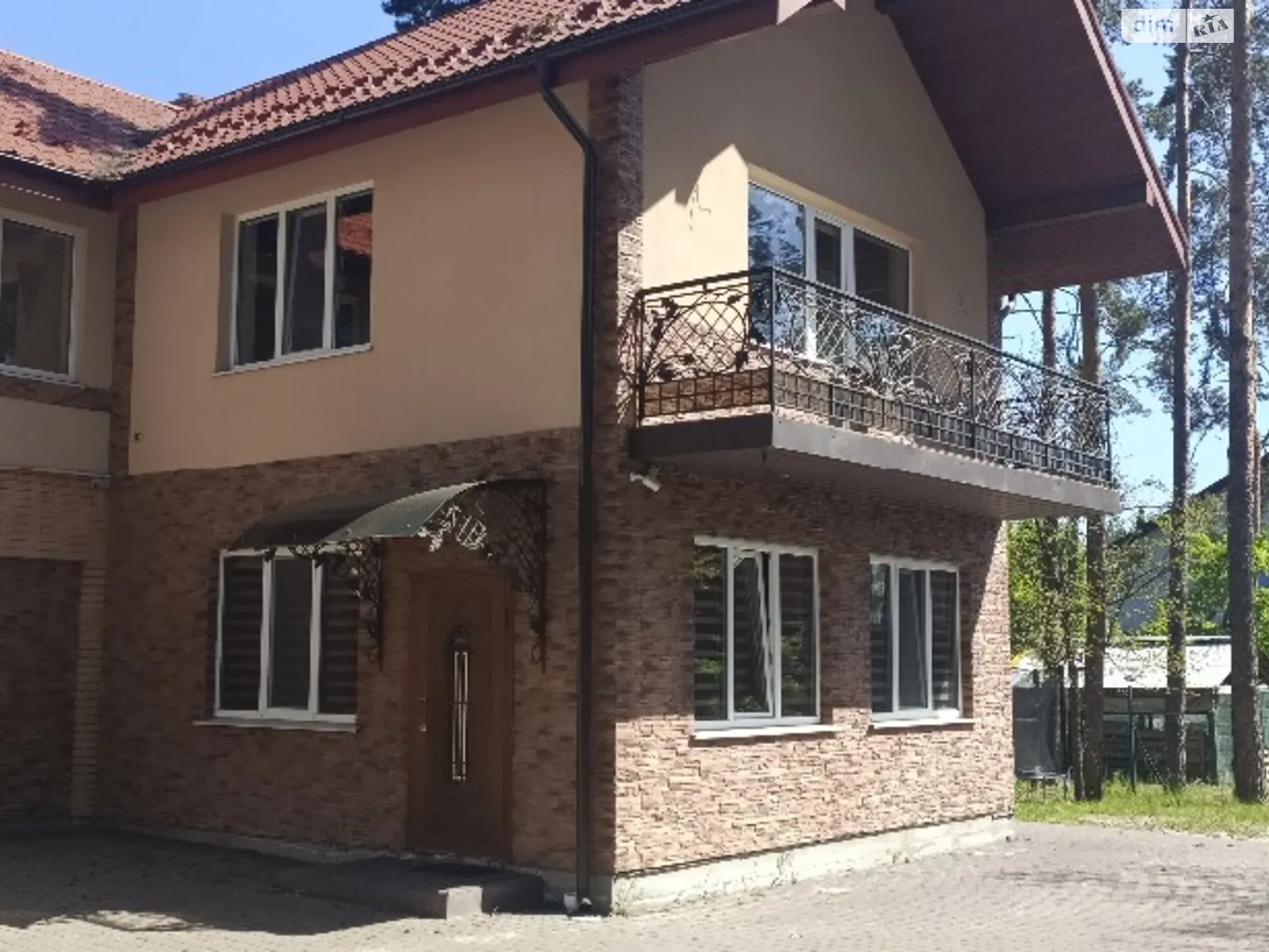 Продається будинок 2 поверховий 250 кв. м з бесідкою, цена: 250000 $