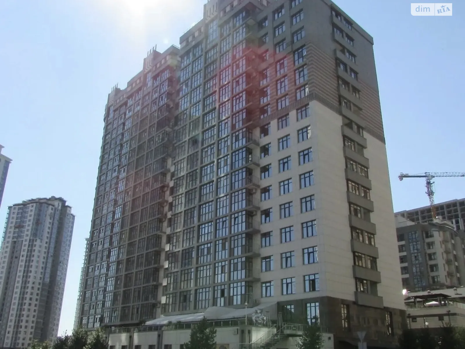 Продается 3-комнатная квартира 111 кв. м в Киеве, ул. Андрея Верхогляда(Драгомирова), 19А