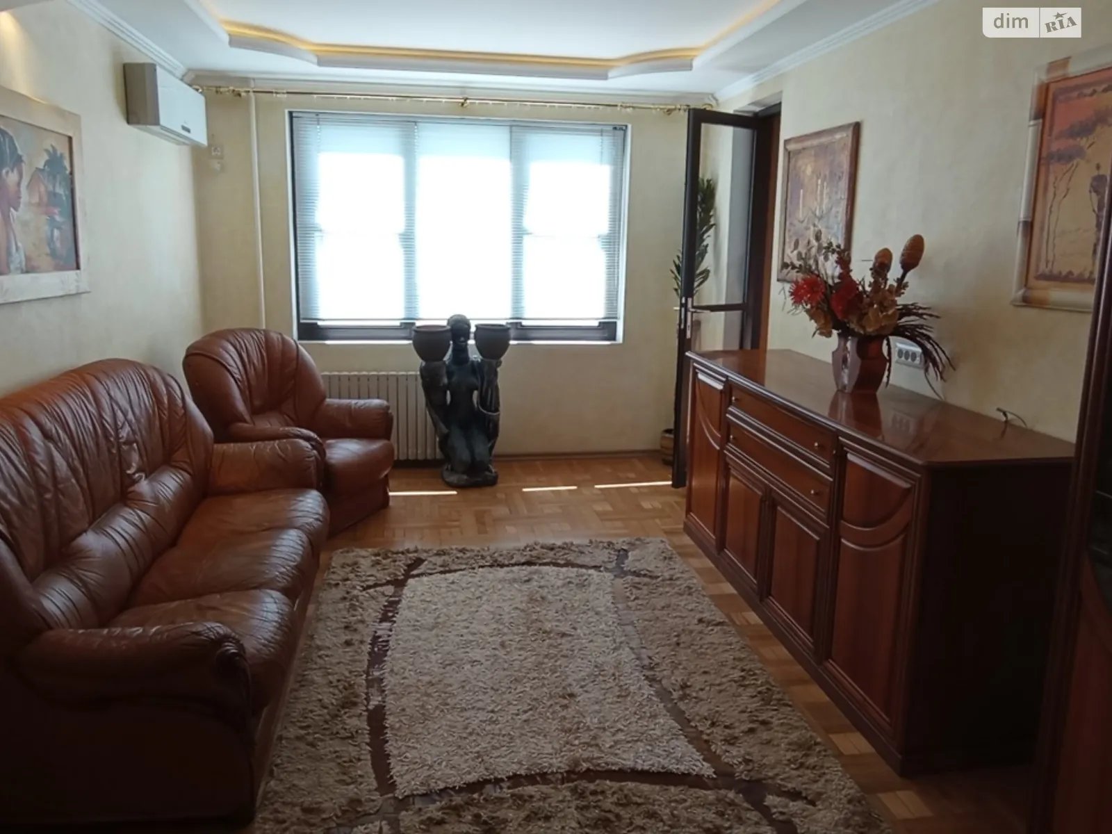 Продається 3-кімнатна квартира 63 кв. м у Одесі, Фонтанська дор.