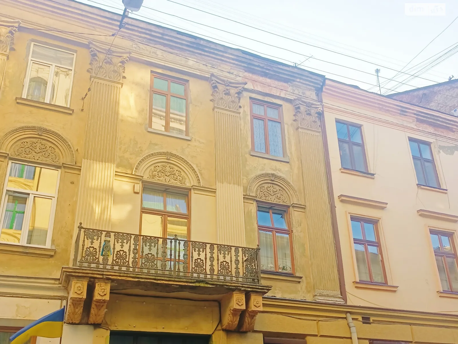 Продается 2-комнатная квартира 56.2 кв. м в Львове, ул. Менцинского
