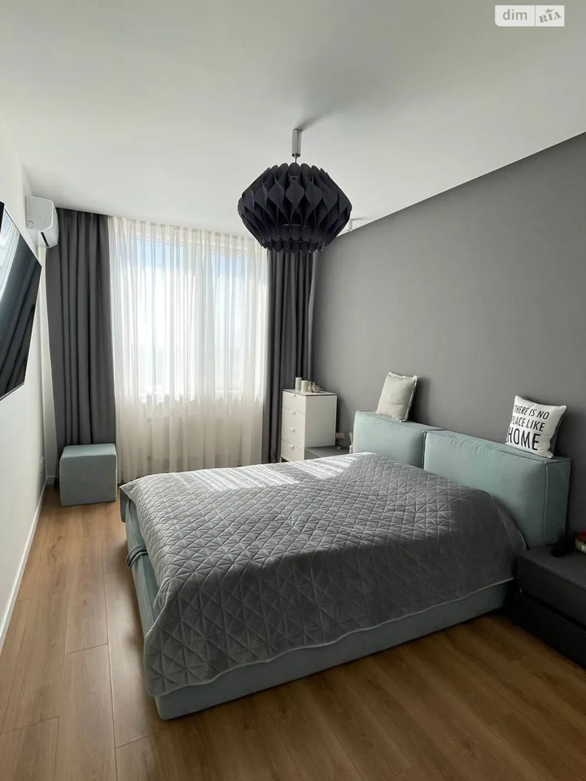 Продается 1-комнатная квартира 40.8 кв. м в Одессе, ул. Люстдорфская дорога, 90Б