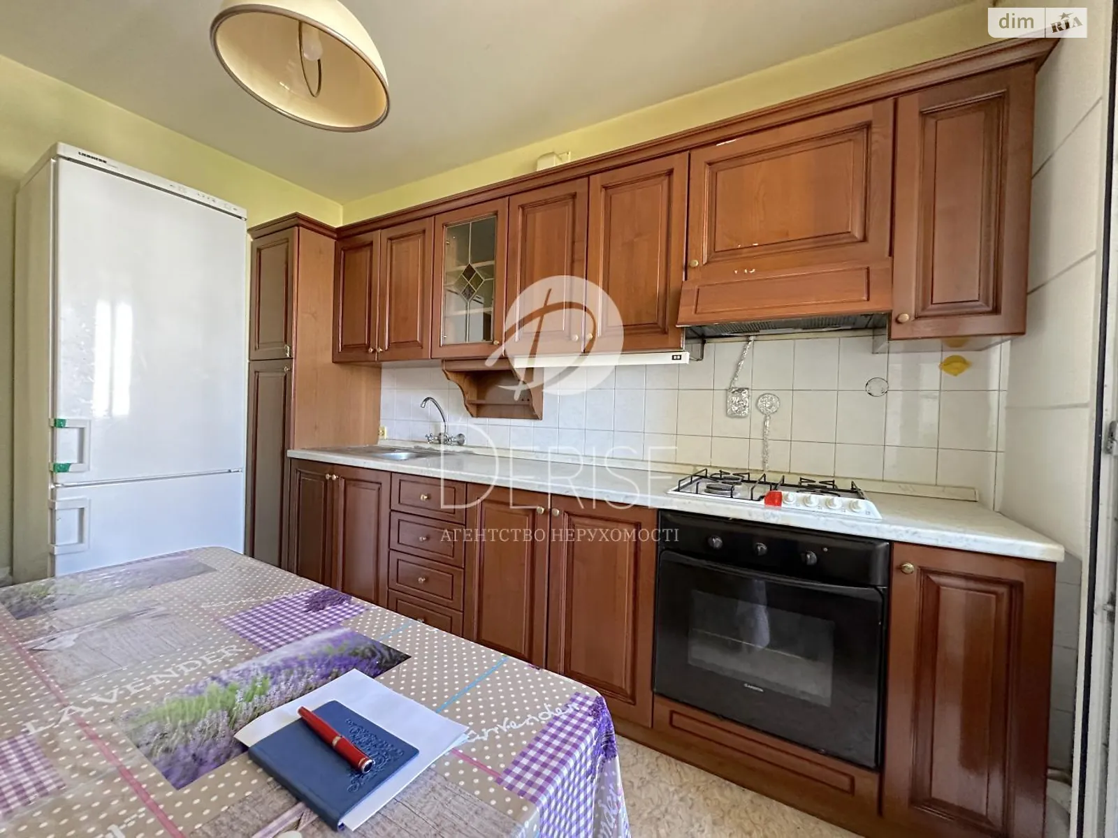 Продается 3-комнатная квартира 76 кв. м в Киеве, цена: 75000 $