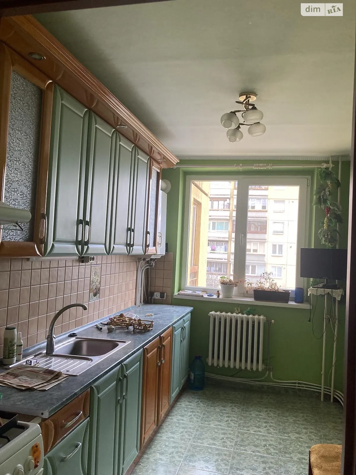 Продается 3-комнатная квартира 70 кв. м в Ужгороде, ул. Минайская, 25