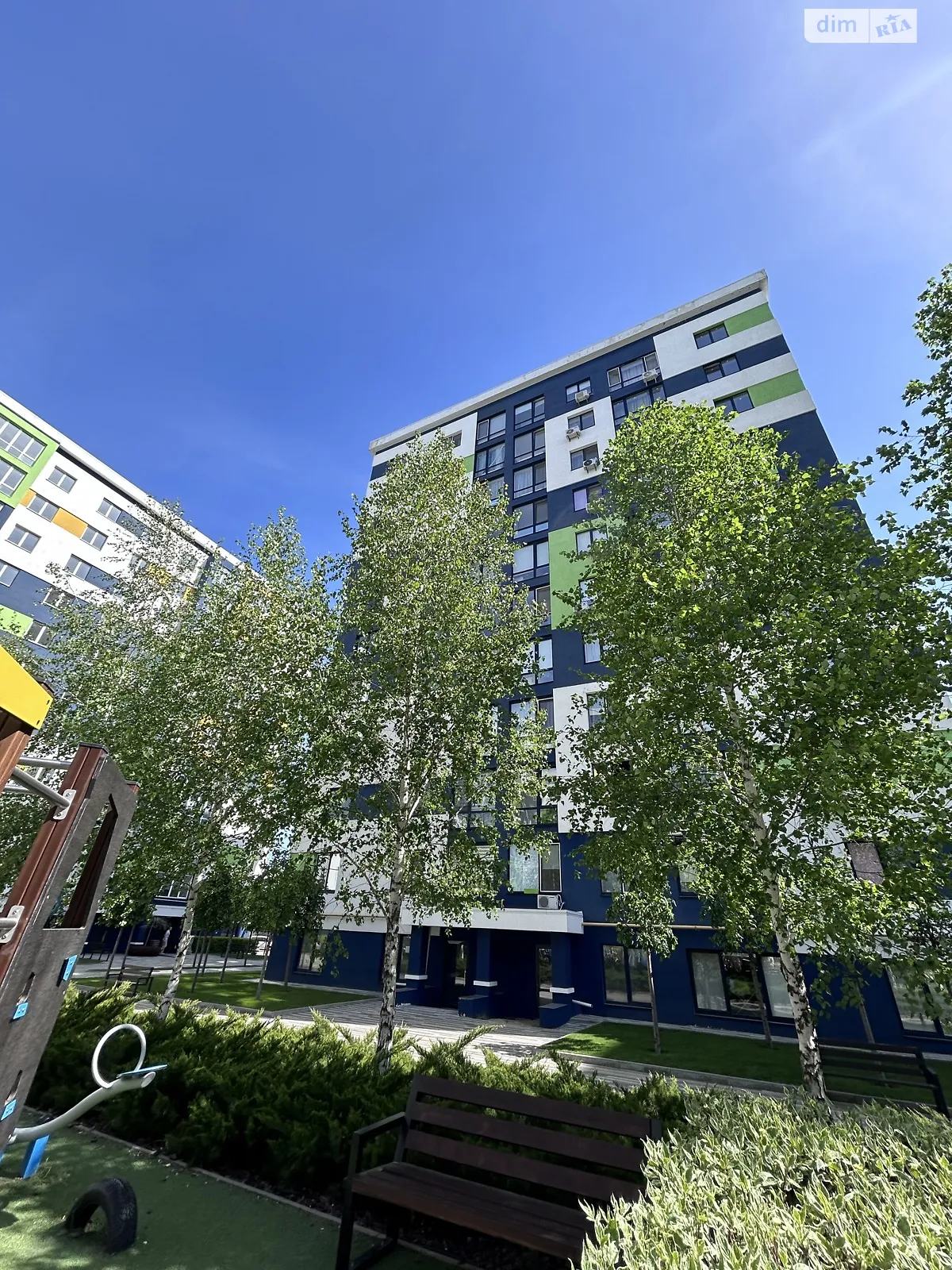 Продается 1-комнатная квартира 36 кв. м в Буче, бул. Леонида Бирюкова, 7 - фото 1