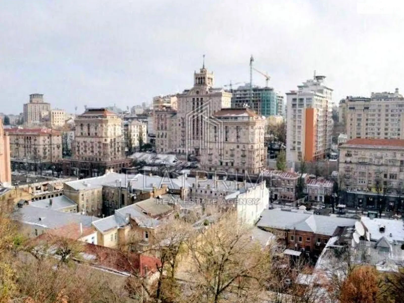 Продается 2-комнатная квартира 70 кв. м в Киеве, ул. Евгения Чикаленко(Пушкинская), 21 - фото 1