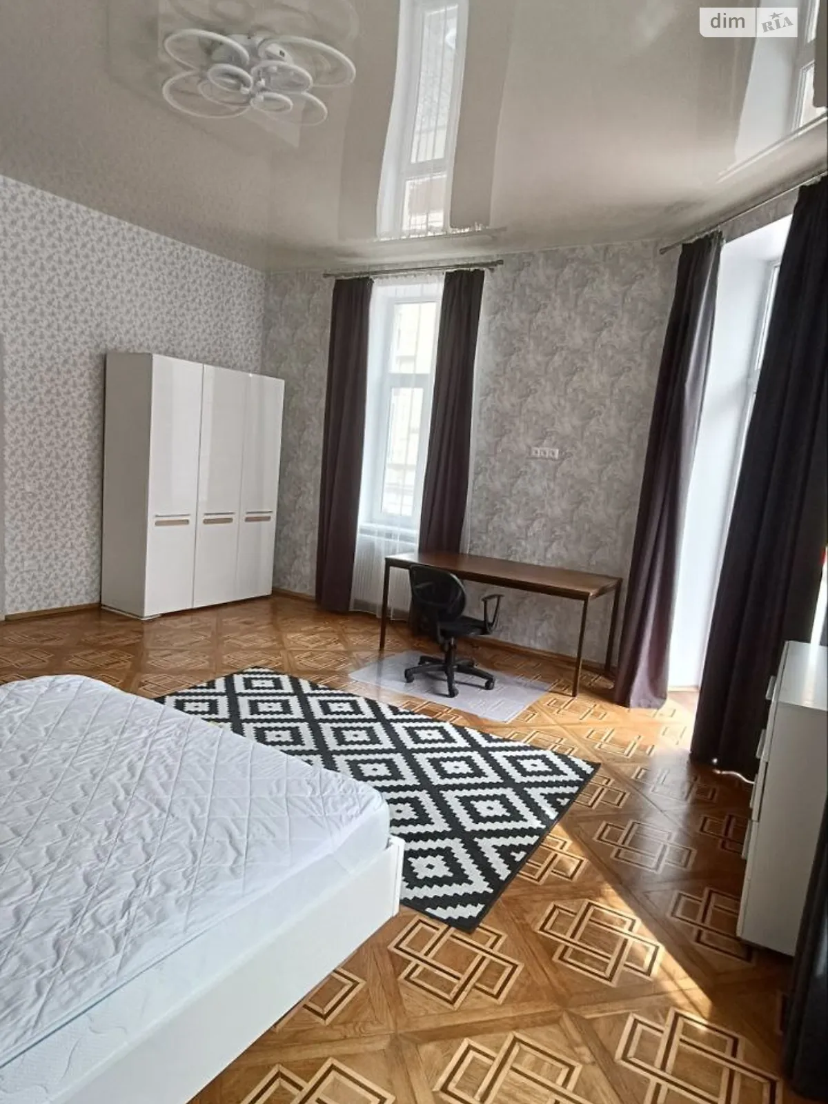 Сдается в аренду 1-комнатная квартира 70 кв. м в Львове - фото 3