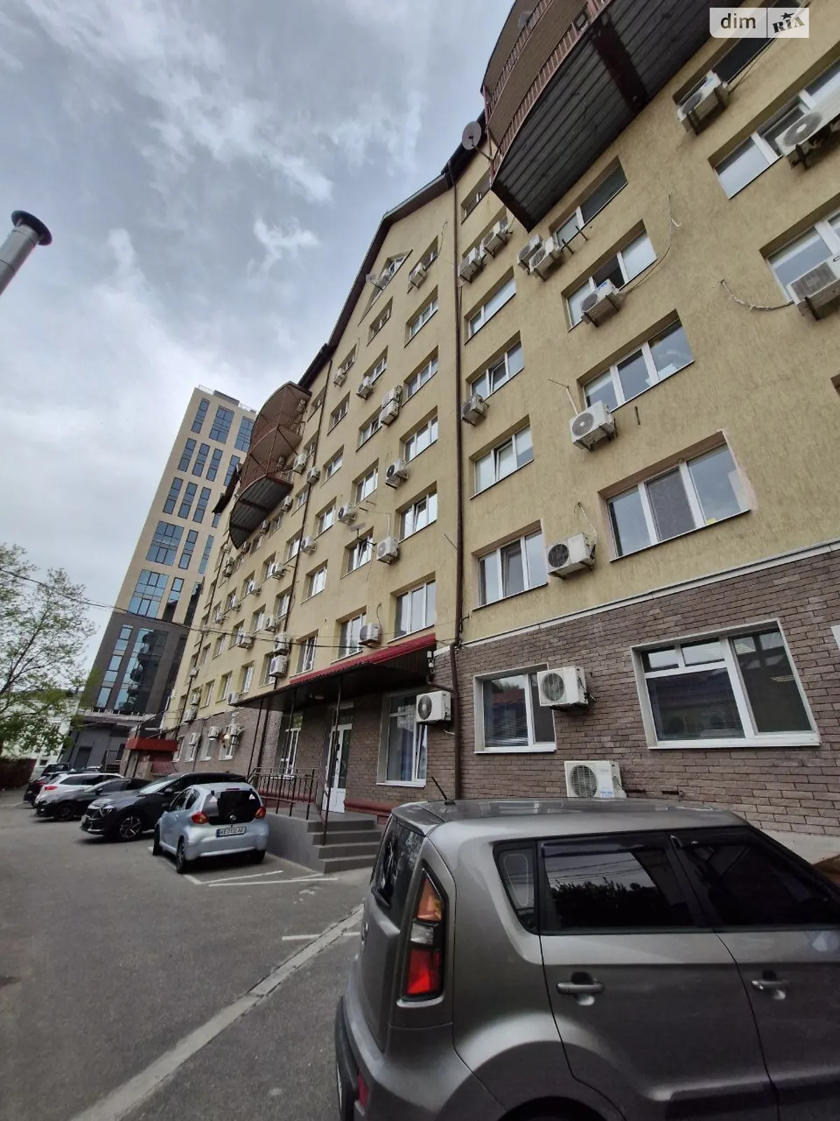 Продается офис 263 кв. м в бизнес-центре, цена: 135000 $