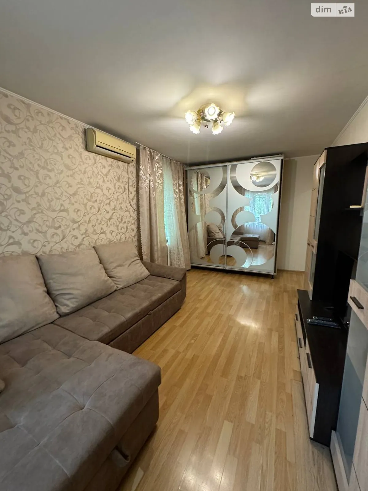 Продается 2-комнатная квартира 46 кв. м в Одессе, просп. Адмиральский, 37