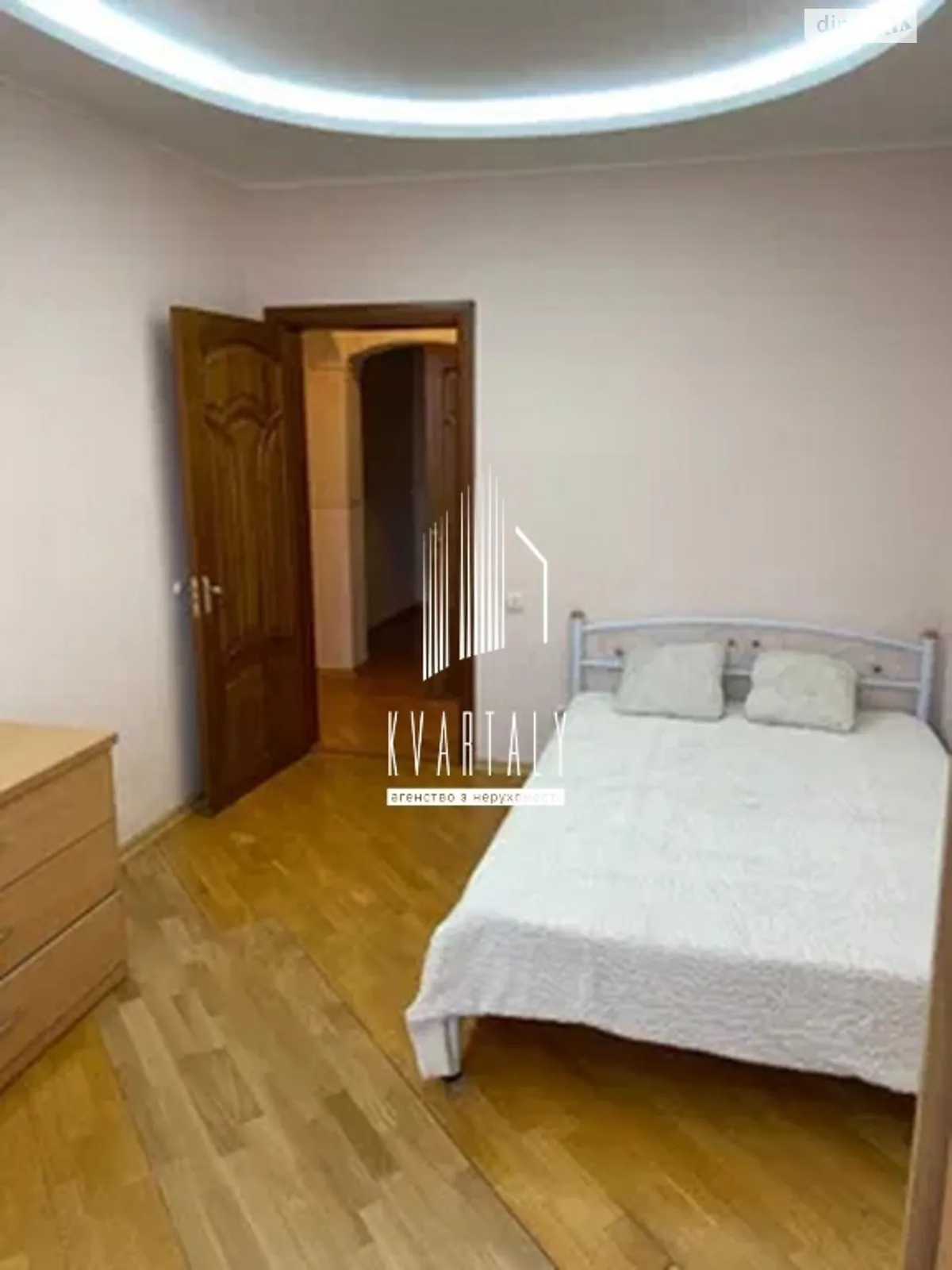 Продается 3-комнатная квартира 92.8 кв. м в Киеве, ул. Здолбуновская, 9Б - фото 1