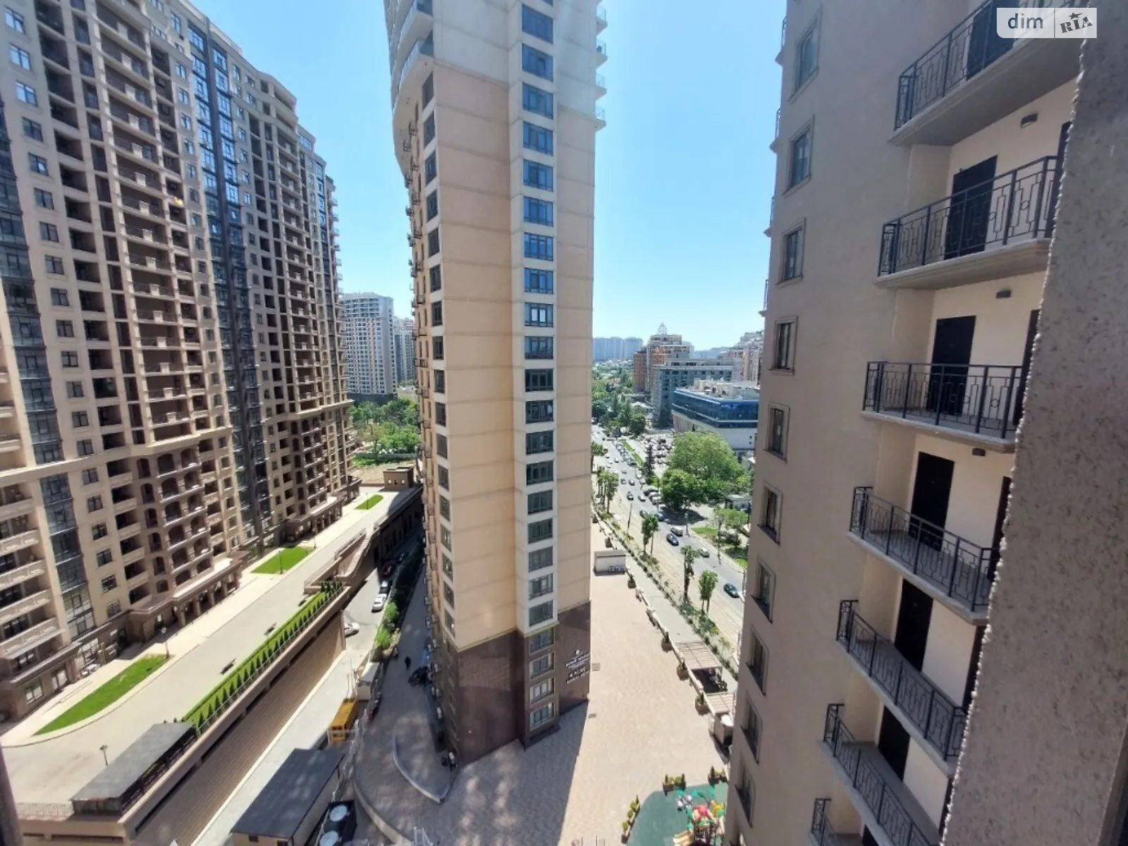 Продається 2-кімнатна квартира 80 кв. м у Одесі, вул. Генуезька, 1Г - фото 1