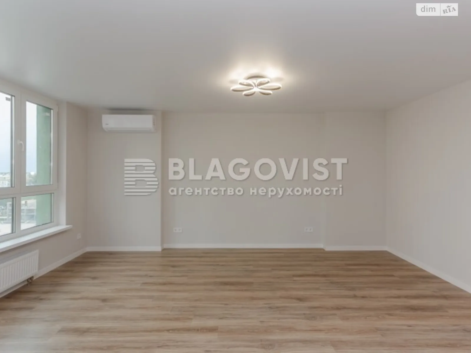 Продается 1-комнатная квартира 75 кв. м в Киеве, ул. Михаила Максимовича, 32 - фото 1