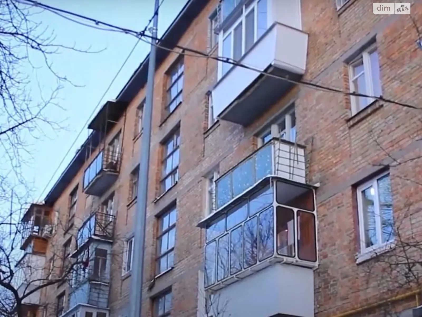 Продается 2-комнатная квартира 46 кв. м в Киеве, ул. Владимира Сальского, 19