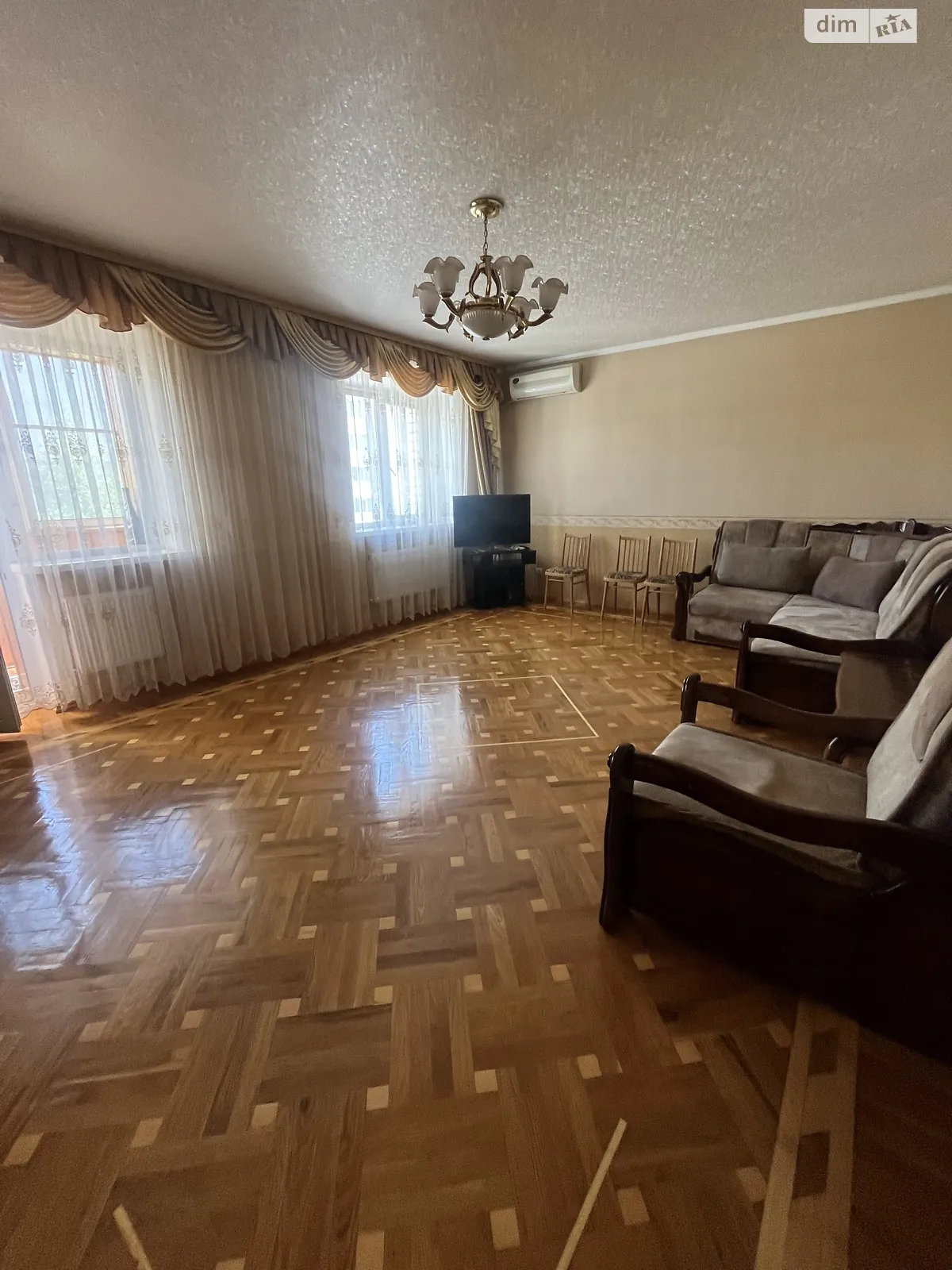 Продается 3-комнатная квартира 92 кв. м в Виннице, ул. Пирогова