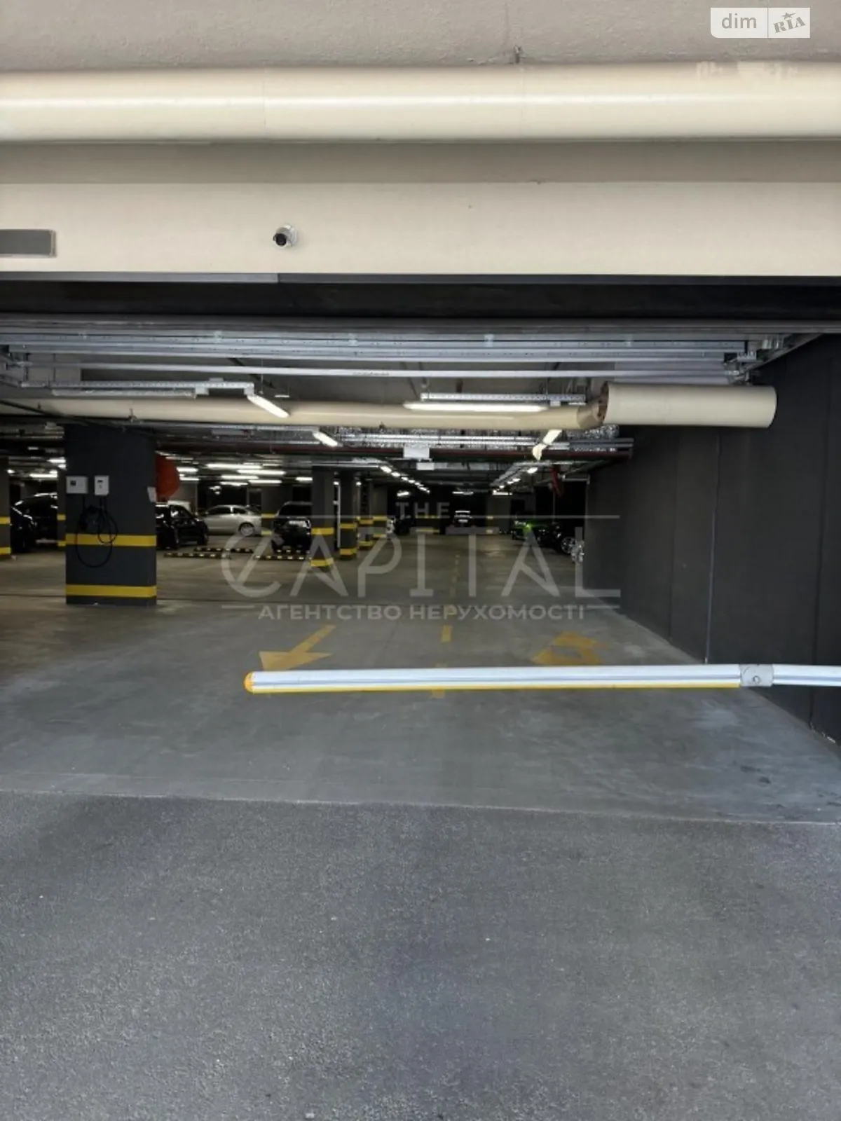 Продается подземный паркинг под легковое авто на 12.5 кв. м, цена: 75000 $