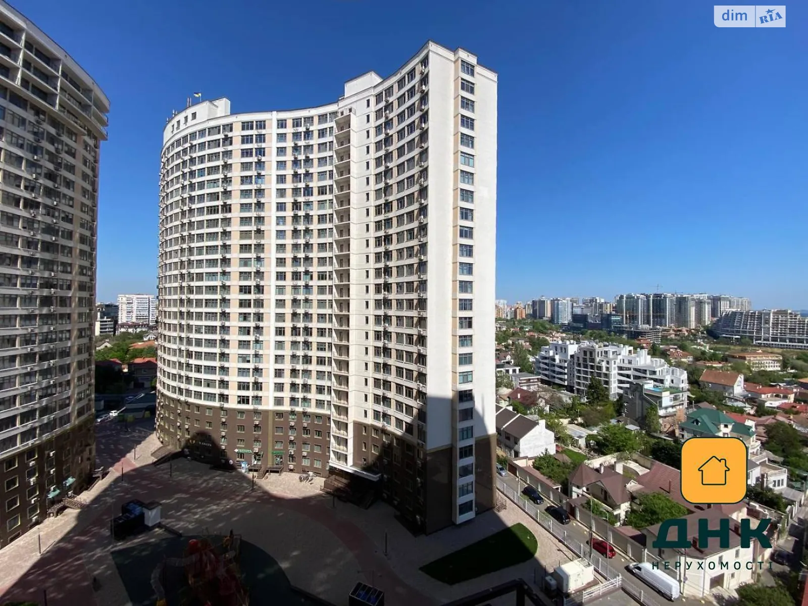 Продается 1-комнатная квартира 39 кв. м в Одессе, ул. Каманина, 16А/5 - фото 1