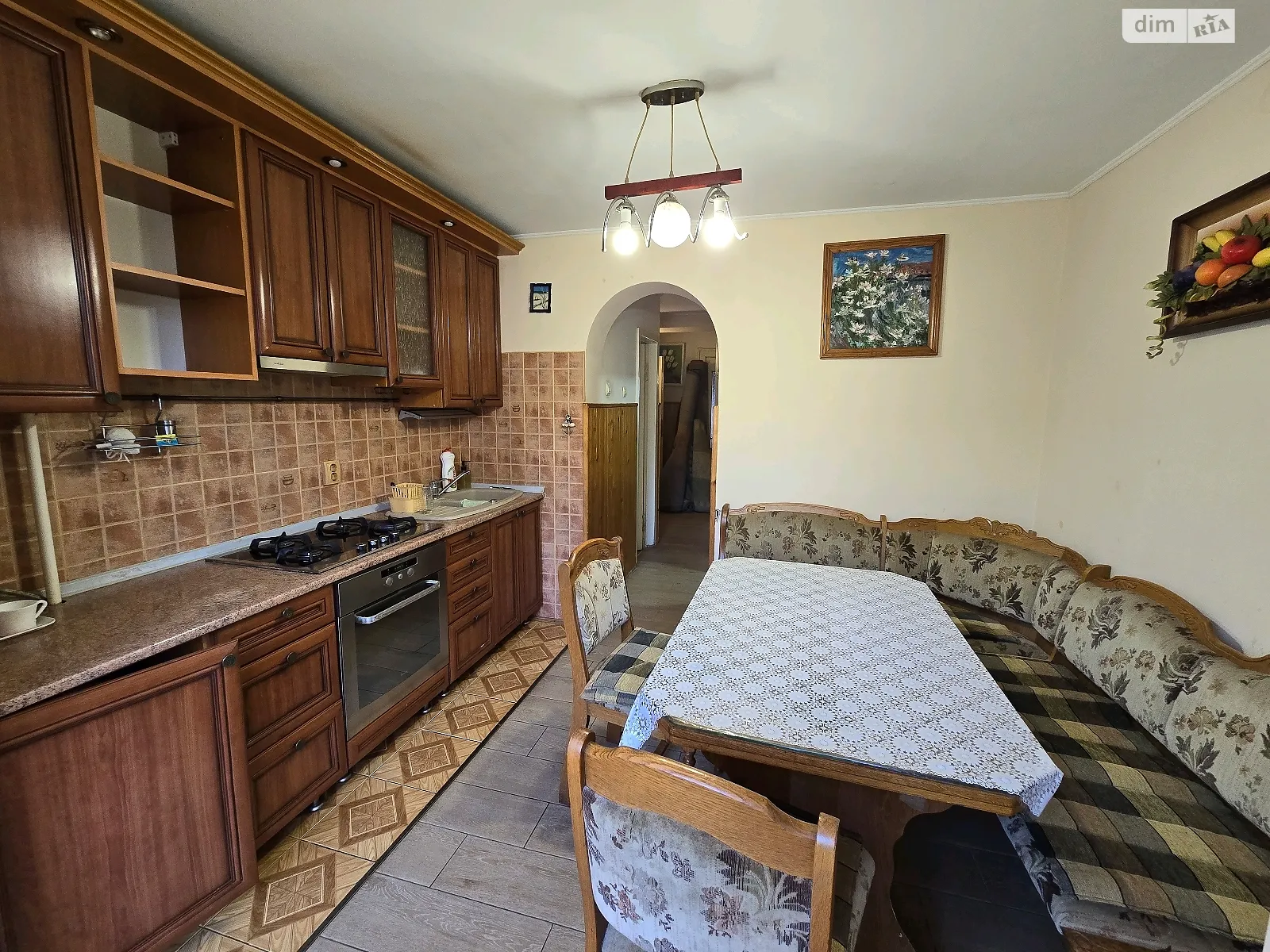 Продається 4-кімнатна квартира 90 кв. м у Ужгороді, вул. Капушанська(Перемоги), 132 - фото 1