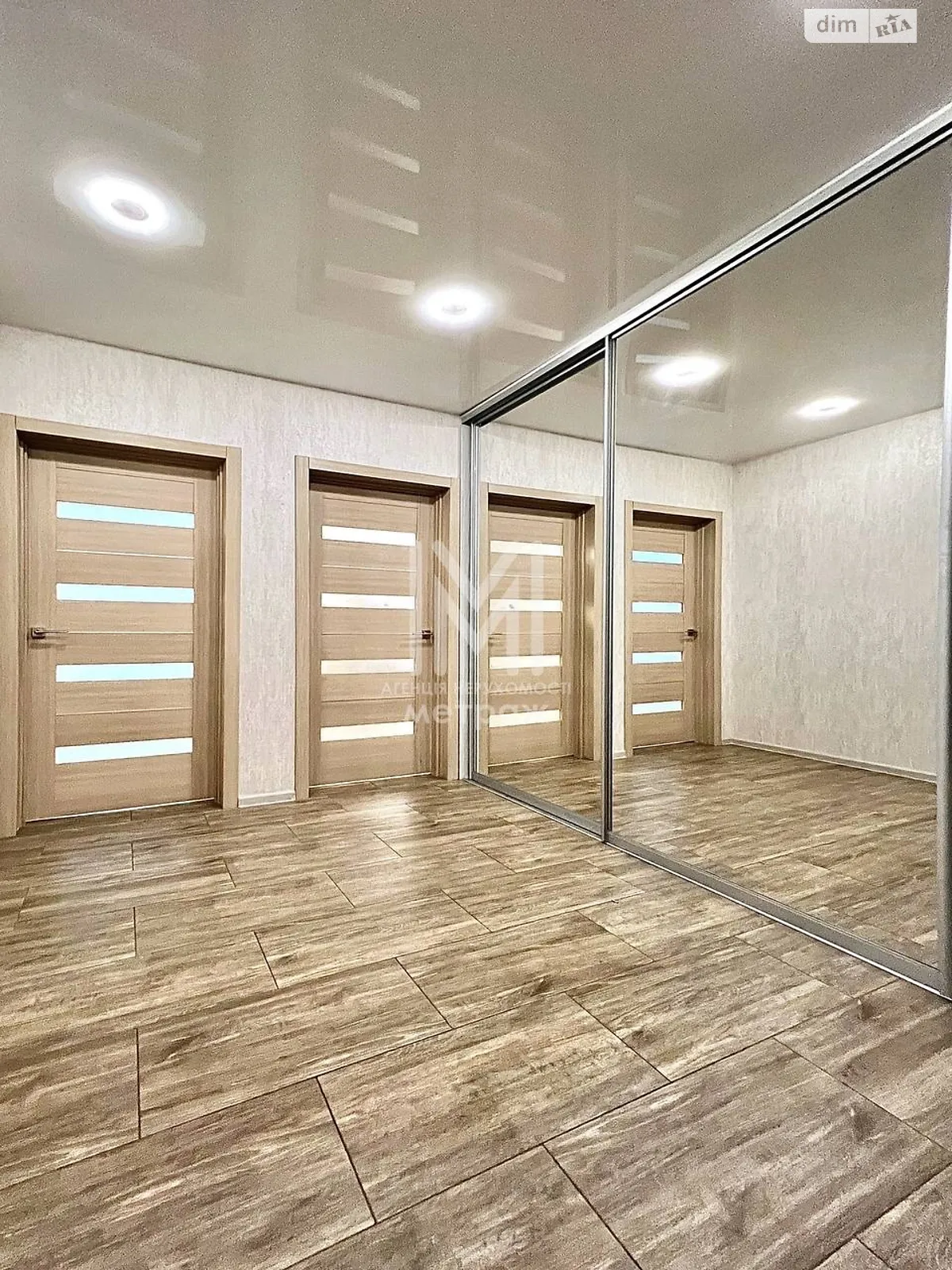 Продается 3-комнатная квартира 70 кв. м в Харькове, цена: 63000 $
