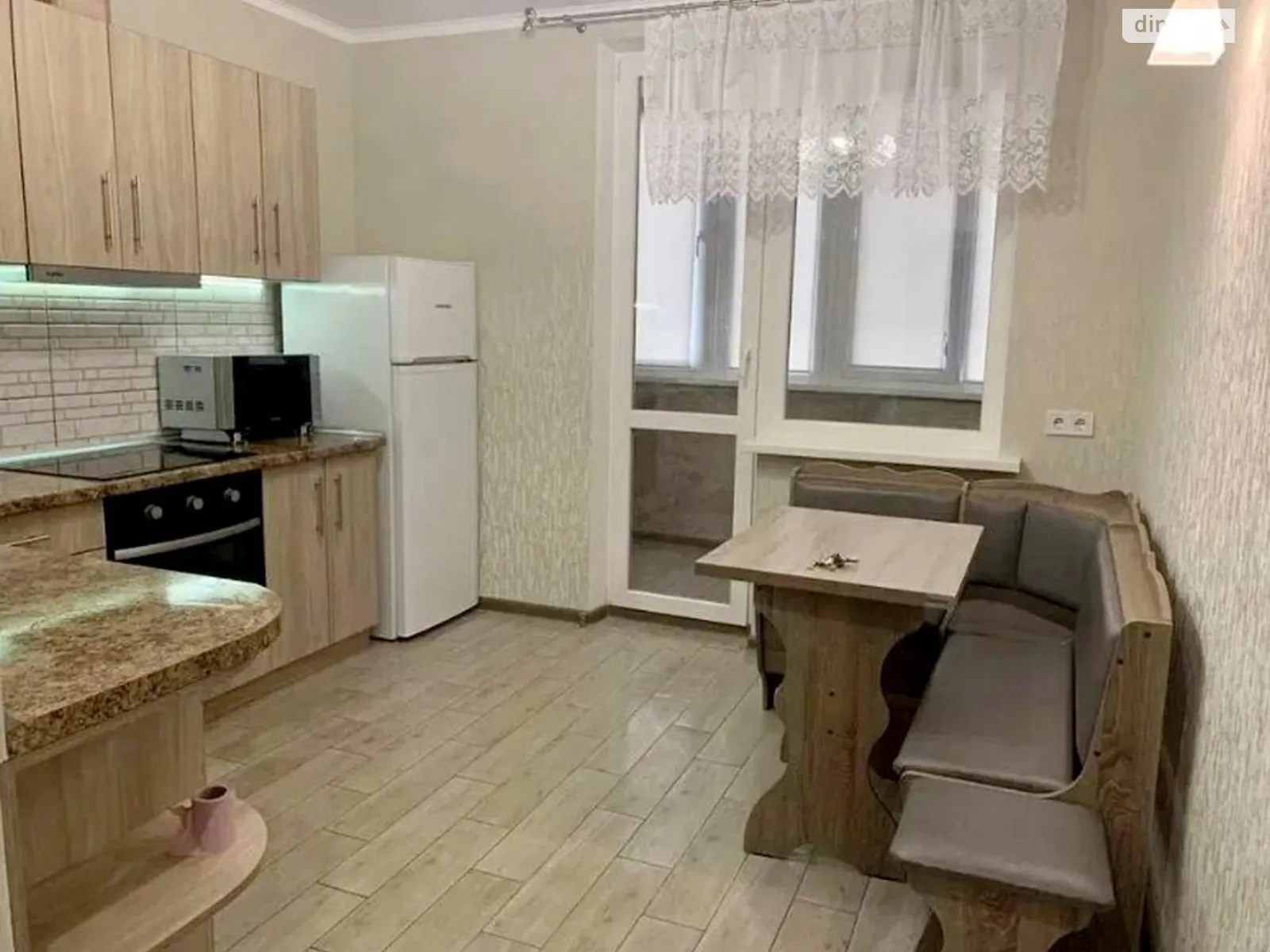 Сдается в аренду 1-комнатная квартира 50 кв. м в Одессе