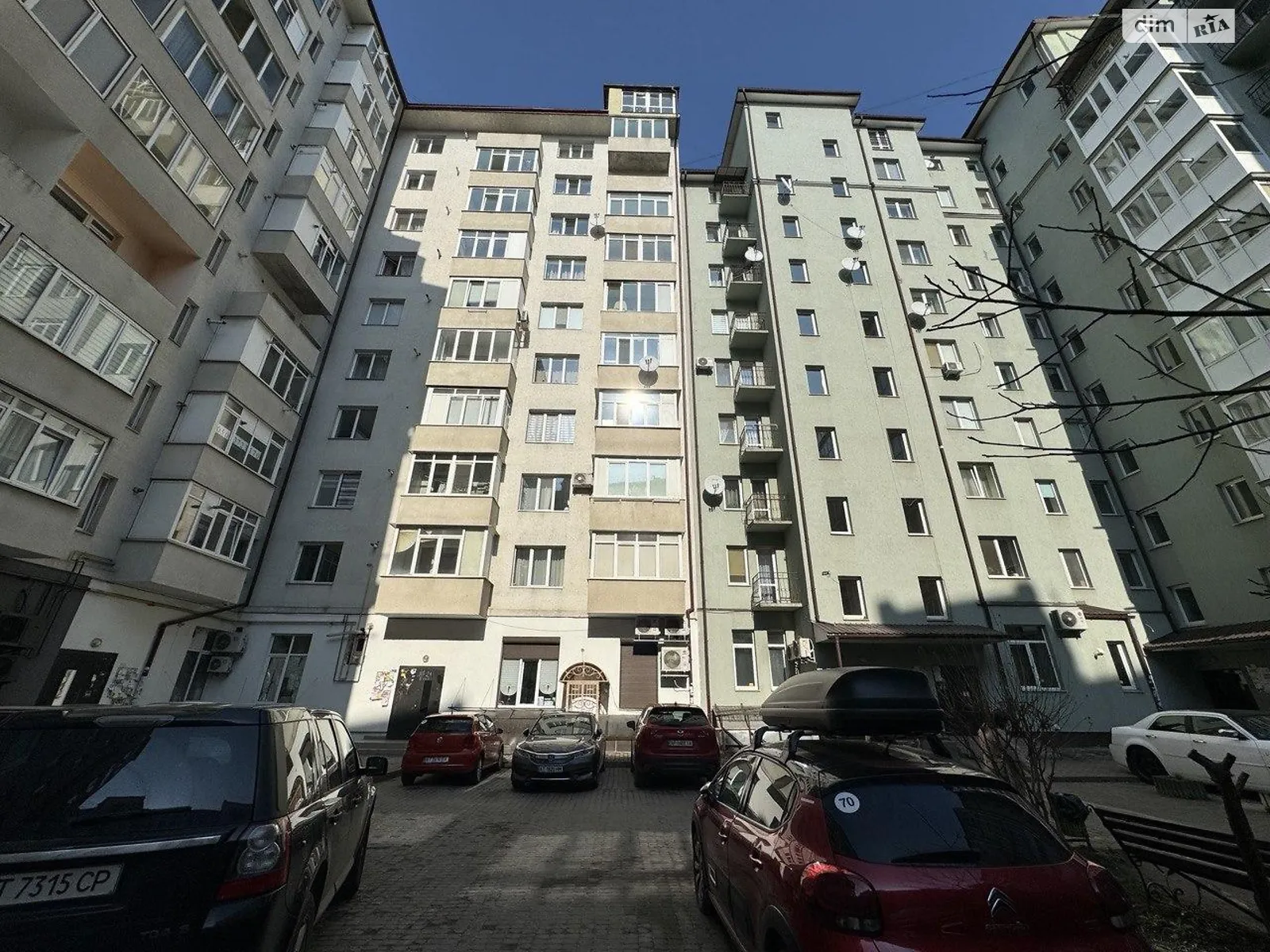Продается 1-комнатная квартира 49 кв. м в Ивано-Франковске, бул. Южный