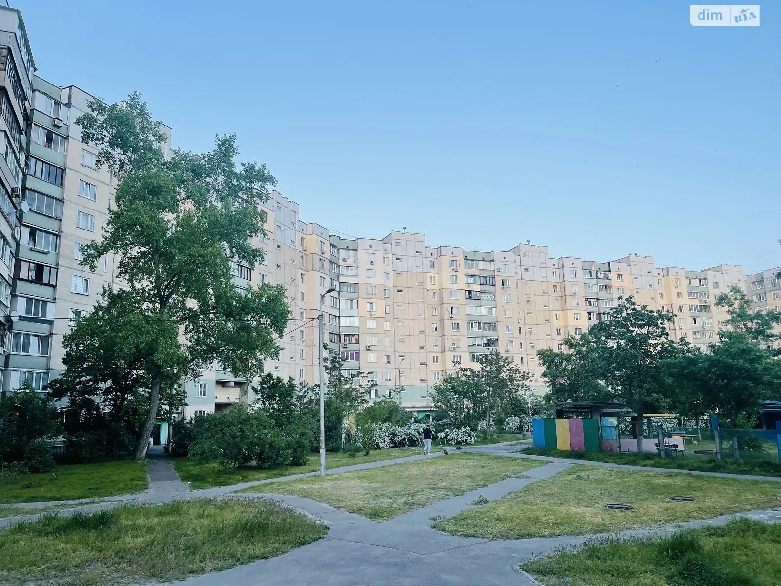 Продается 3-комнатная квартира 74 кв. м в Киеве, ул. Николая Закревского, 89