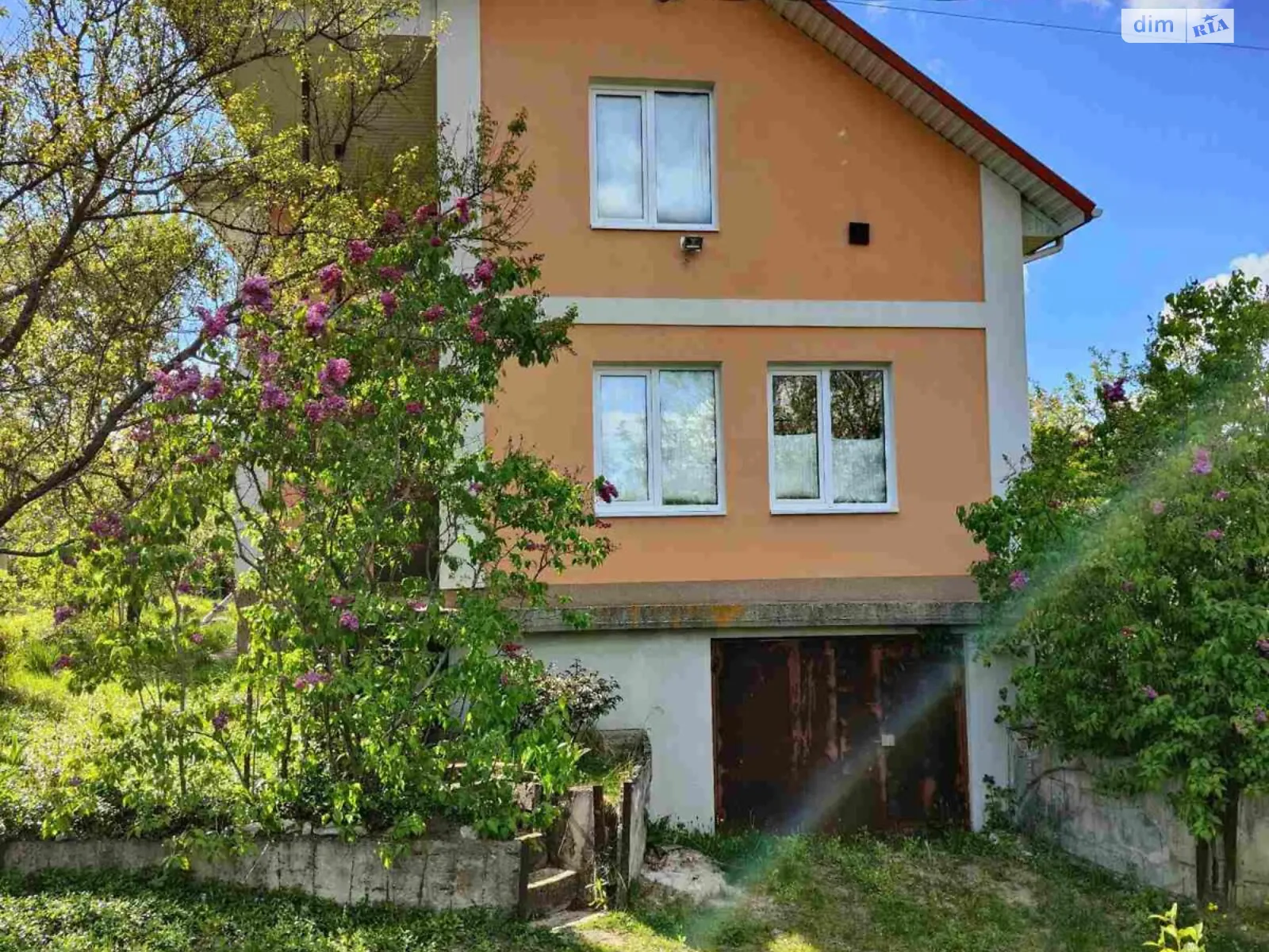 Продается дом на 2 этажа 122 кв. м с гаражом, цена: 65000 $ - фото 1