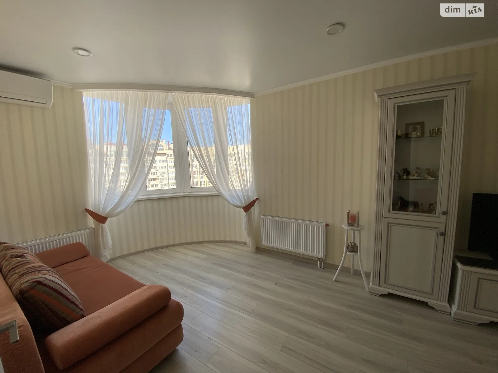 Продается 1-комнатная квартира 43.4 кв. м в Николаеве, цена: 42000 $