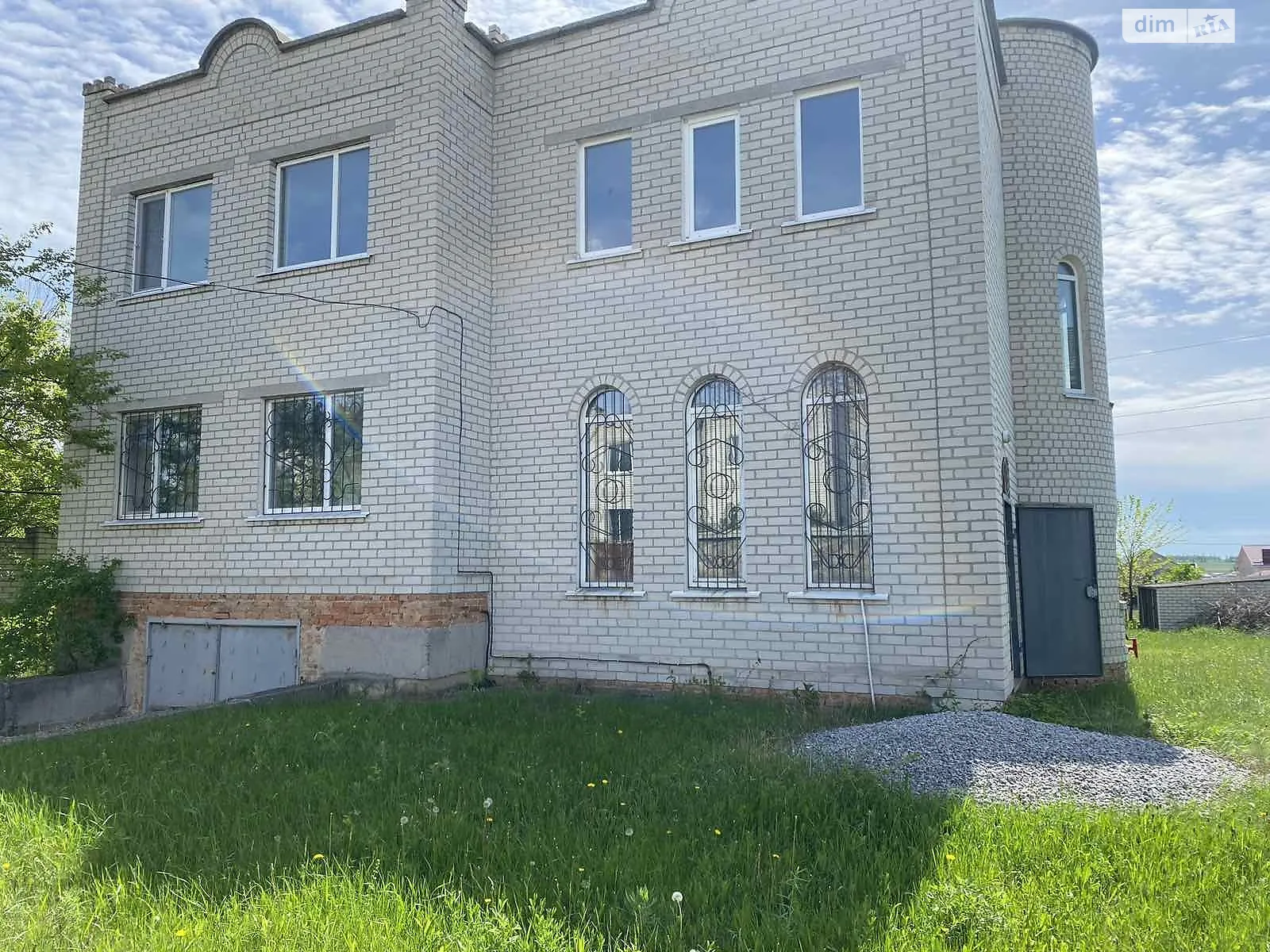 Продается дом на 2 этажа 240 кв. м с террасой, цена: 140000 $ - фото 1