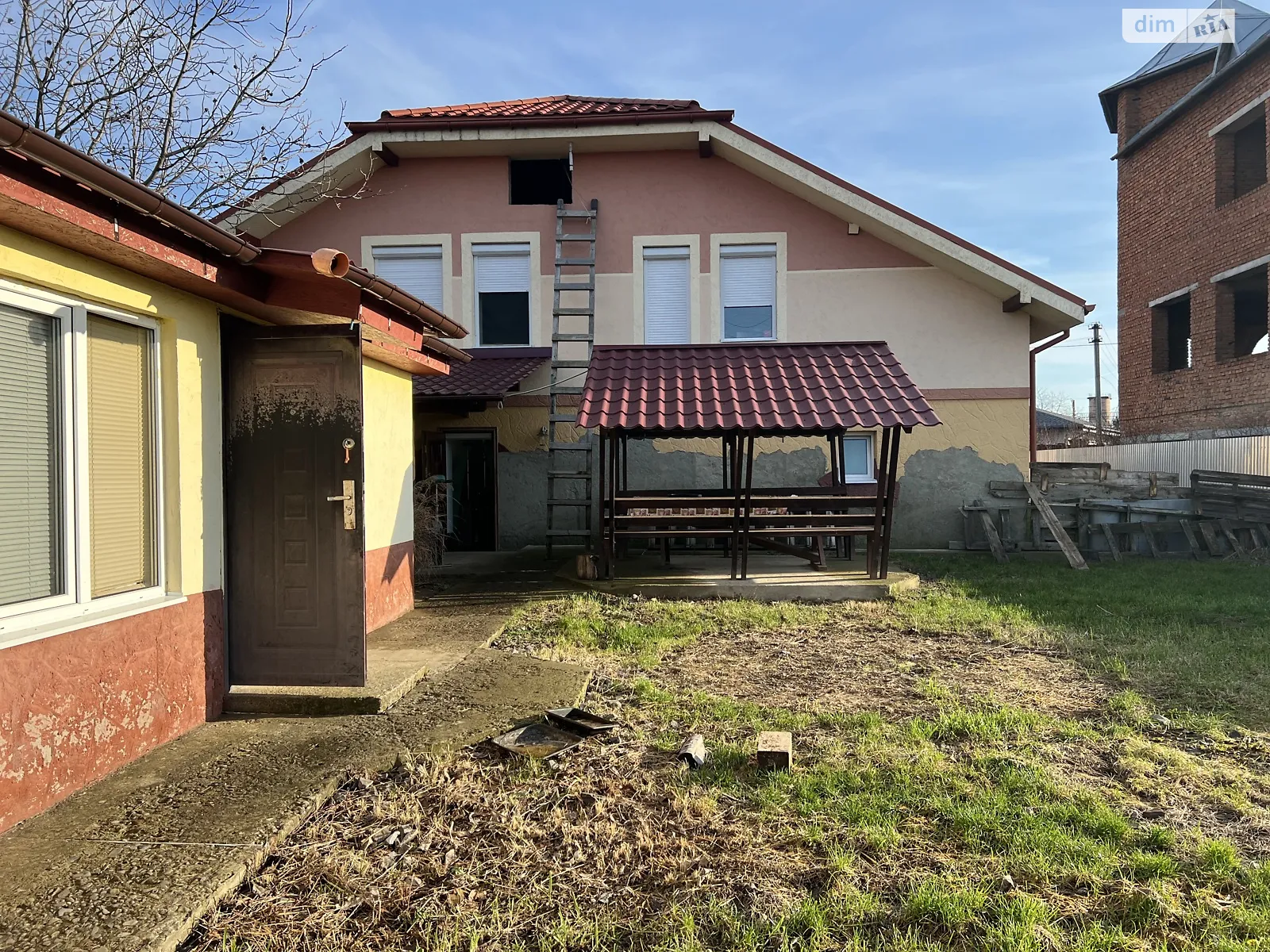 Продается дом на 2 этажа 218 кв. м с мансардой, цена: 165000 $ - фото 1