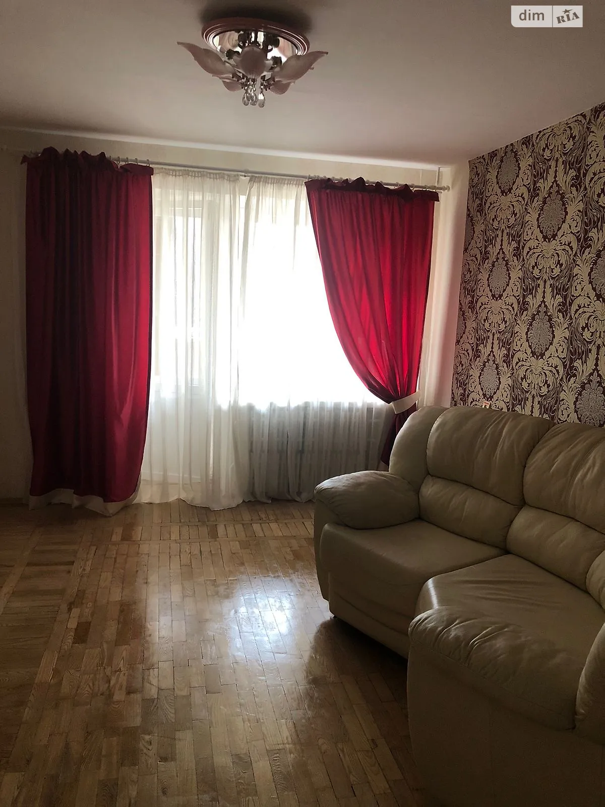Продается 2-комнатная квартира 56 кв. м в Киеве, ул. Тростянецкая, 47