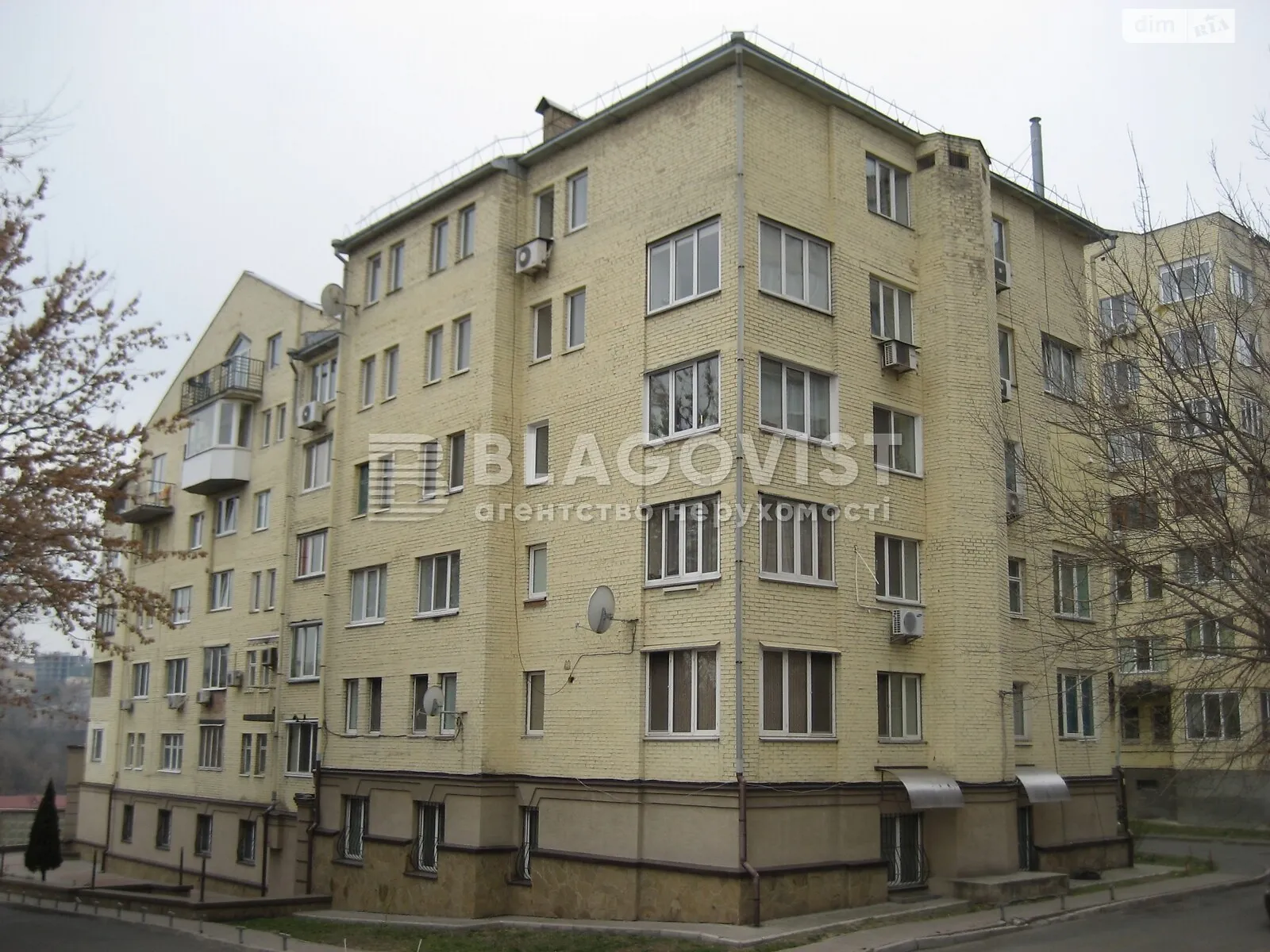 Продается 2-комнатная квартира 54.4 кв. м в Киеве, ул. Лукьяновская, 63