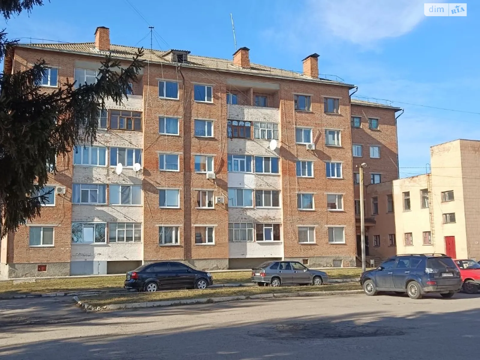 Продается 2-комнатная квартира 46 кв. м в Миргороде, цена: 15000 $