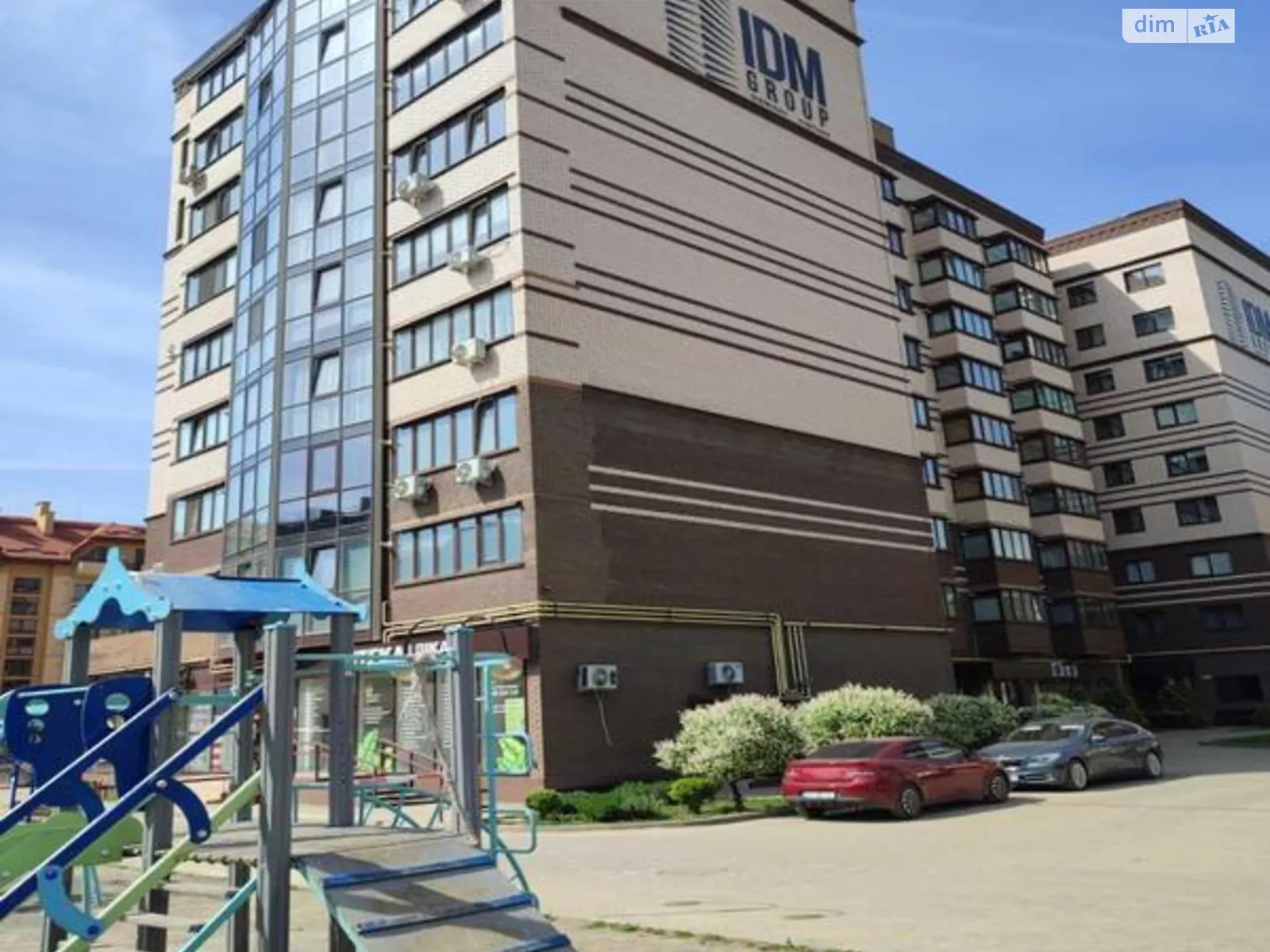 Продается 3-комнатная квартира 130 кв. м в Ужгороде, ул. Петра Линтура, 15 - фото 1