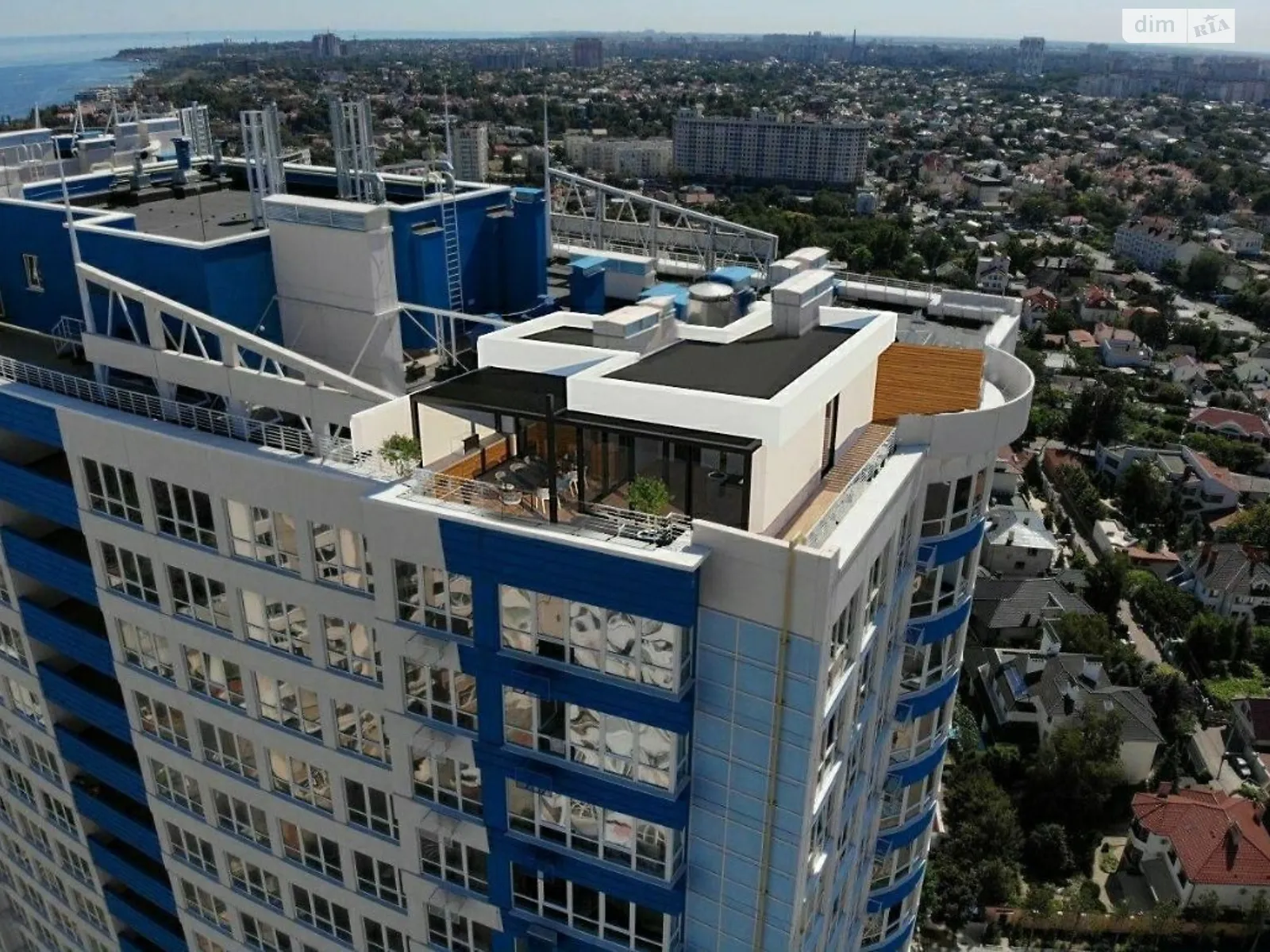 Продается 1-комнатная квартира 52.8 кв. м в Одессе, ул. Новобереговая, 12А - фото 1