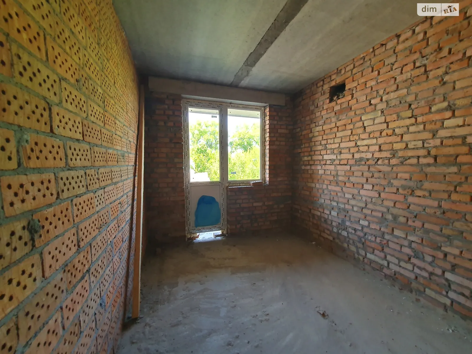 Продається 1-кімнатна квартира 38.3 кв. м у Старокостянтинові, вул. Софійська, 3 - фото 1