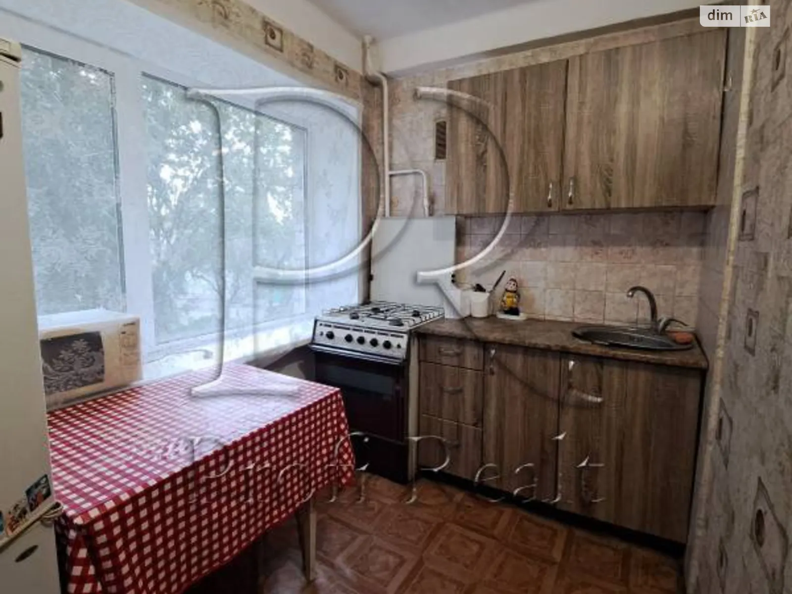 Продается 2-комнатная квартира 44 кв. м в Киеве, Стратегическое шоссе, 2А