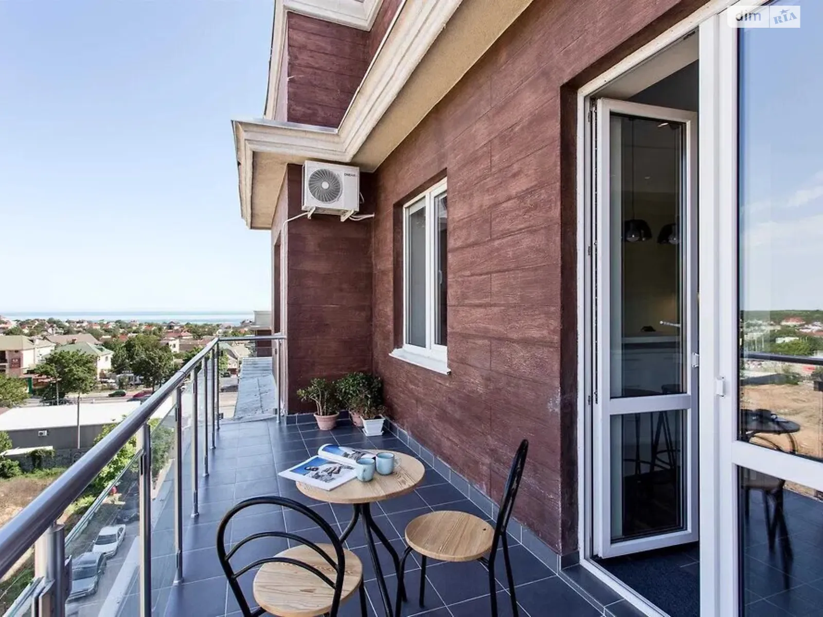 Продается 1-комнатная квартира 34 кв. м в Крыжановка, Южная дор., 3/3 - фото 1