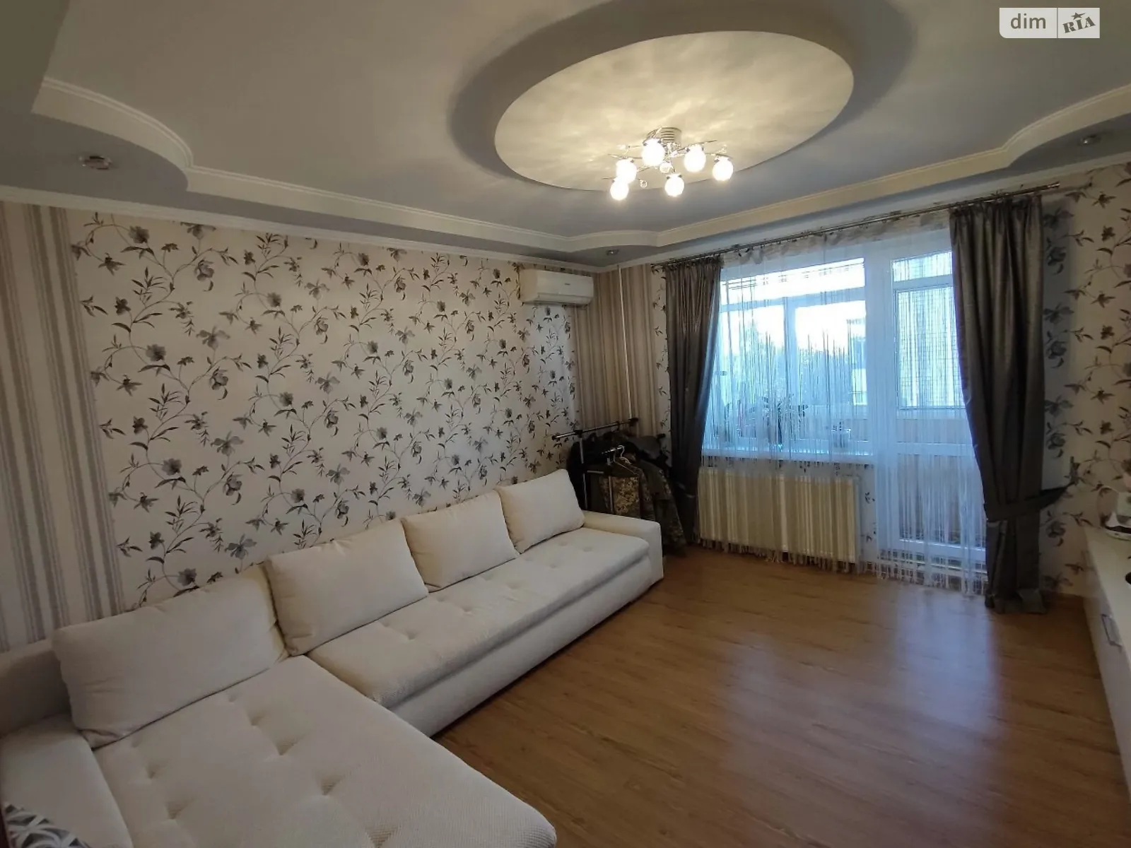 Продается 3-комнатная квартира 68 кв. м в Черновцах, бул. Героев Крут, 4Б