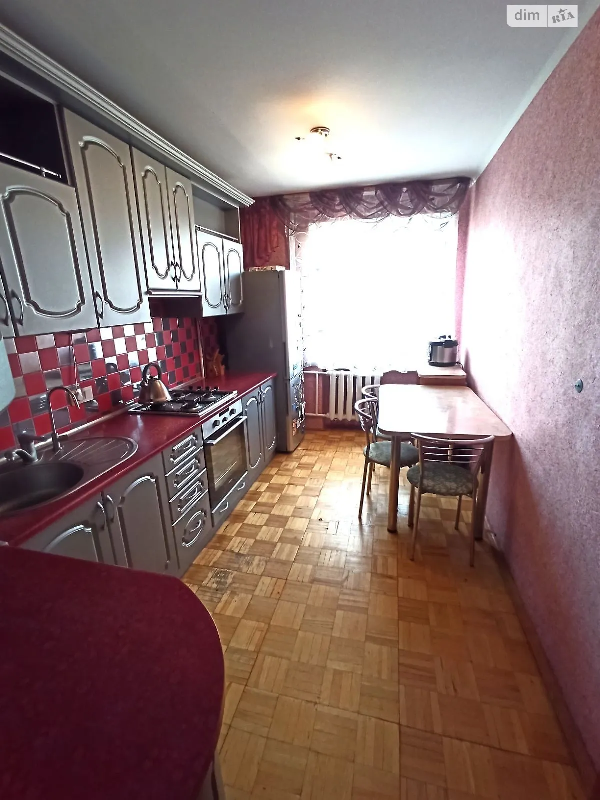 Продается 3-комнатная квартира 67 кв. м в Ровно, ул. Степана Бандеры, 15А - фото 1