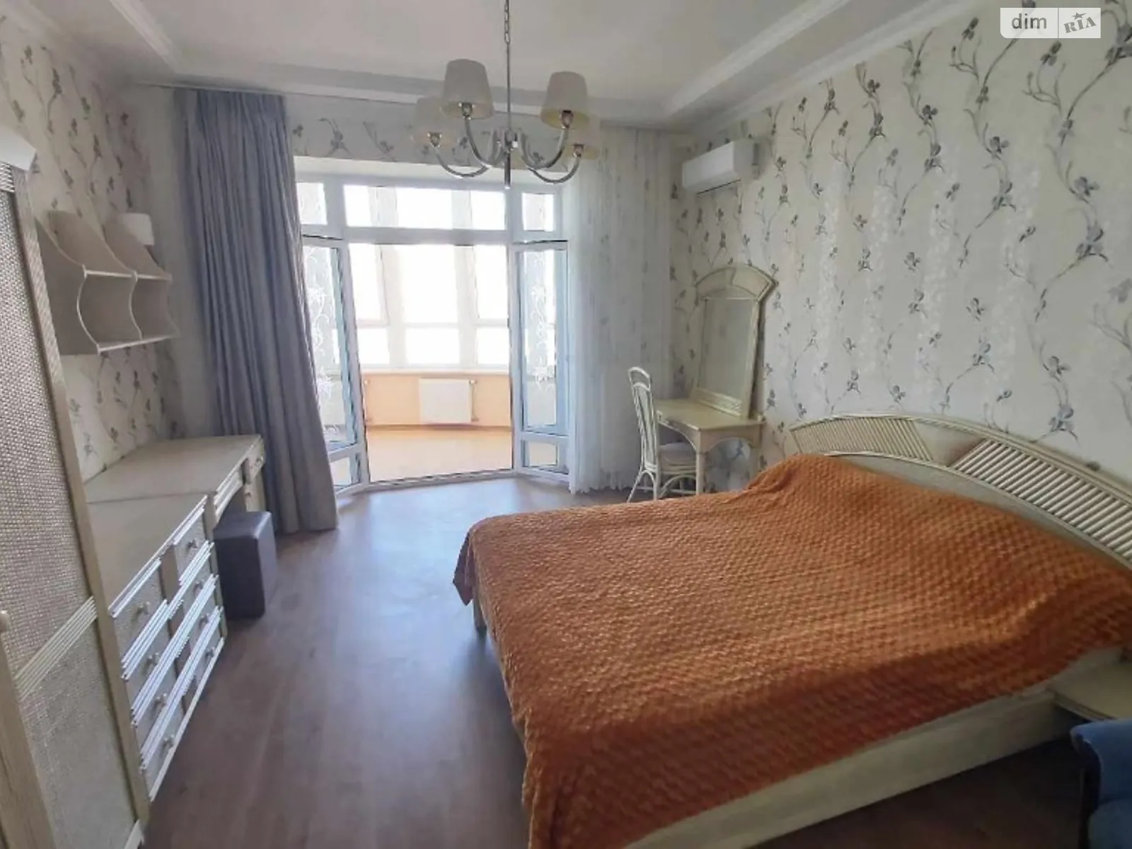 Продается 2-комнатная квартира 80 кв. м в Черноморске, пер. Хантадзе - фото 1