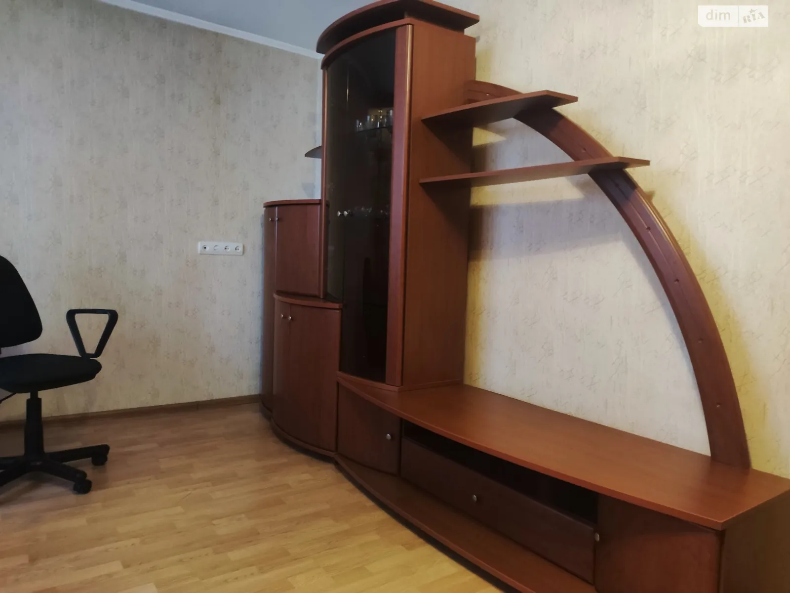 Сдается в аренду 1-комнатная квартира 36 кв. м в Мукачеве, ул. Шандора Петёфи