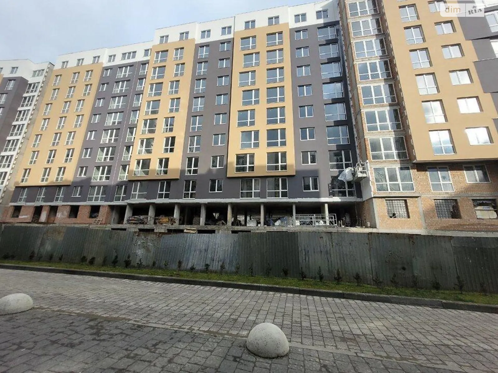 Продается 1-комнатная квартира 46 кв. м в Львове, ул. Малоголоскивская, 30 - фото 1