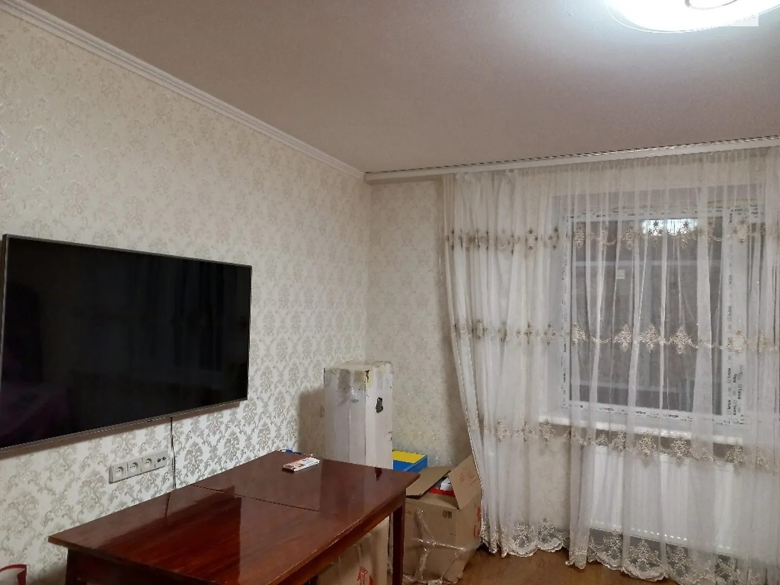 Продається 4-кімнатна квартира 82.6 кв. м у Миколаєві, вул. Олега Ольжича, 5В