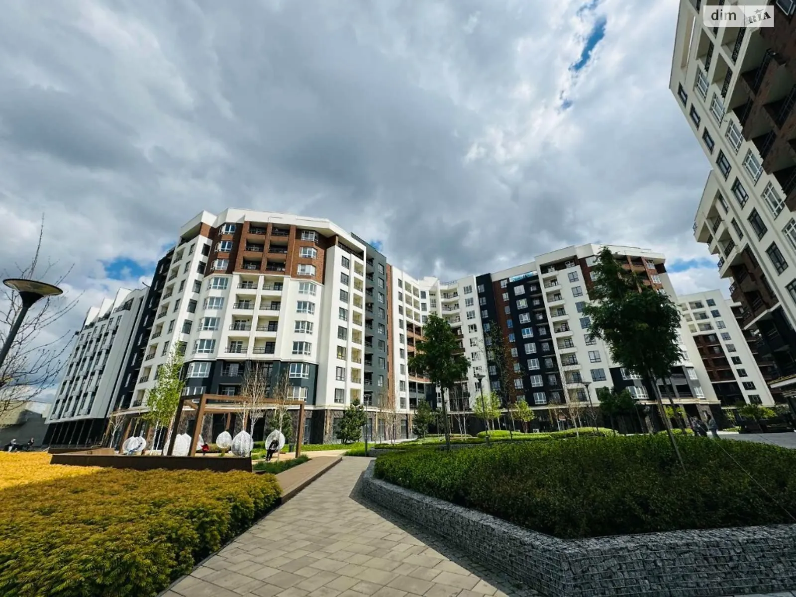 Продается 1-комнатная квартира 37.9 кв. м в Ирпене, ул. Кобылянской Ольги, 1В/3 - фото 1