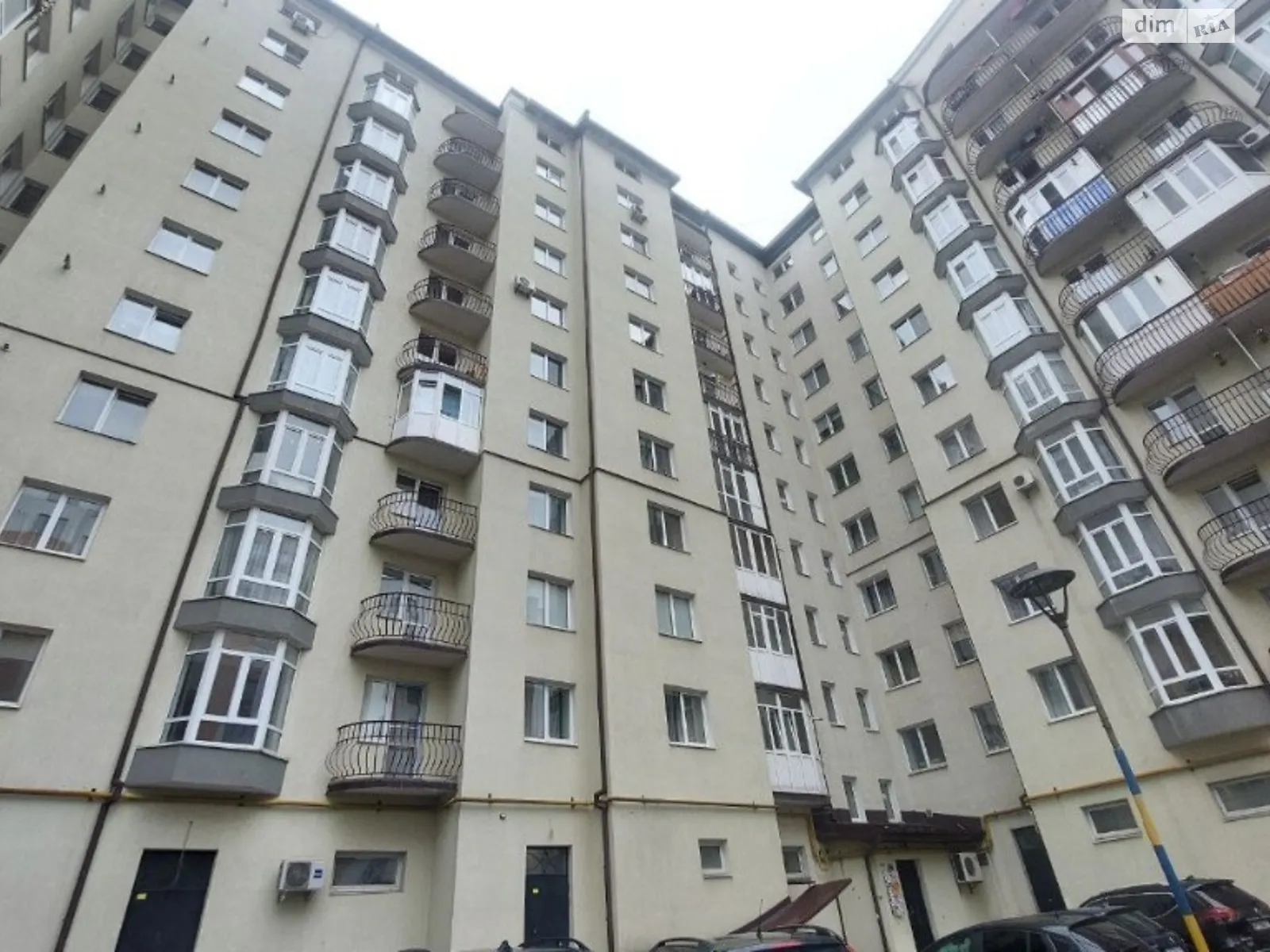 Продается 3-комнатная квартира 78 кв. м в Ивано-Франковске, ул. Независимости, 146 - фото 1