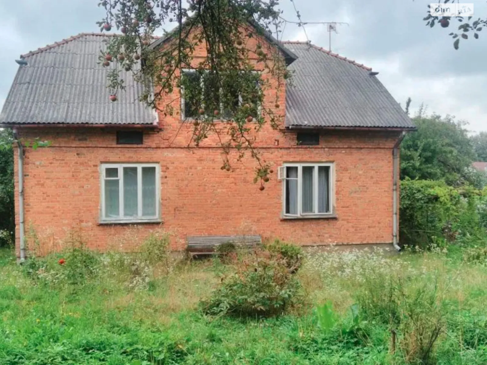 Продається одноповерховий будинок 103 кв. м з подвалом, 45 км від Львова