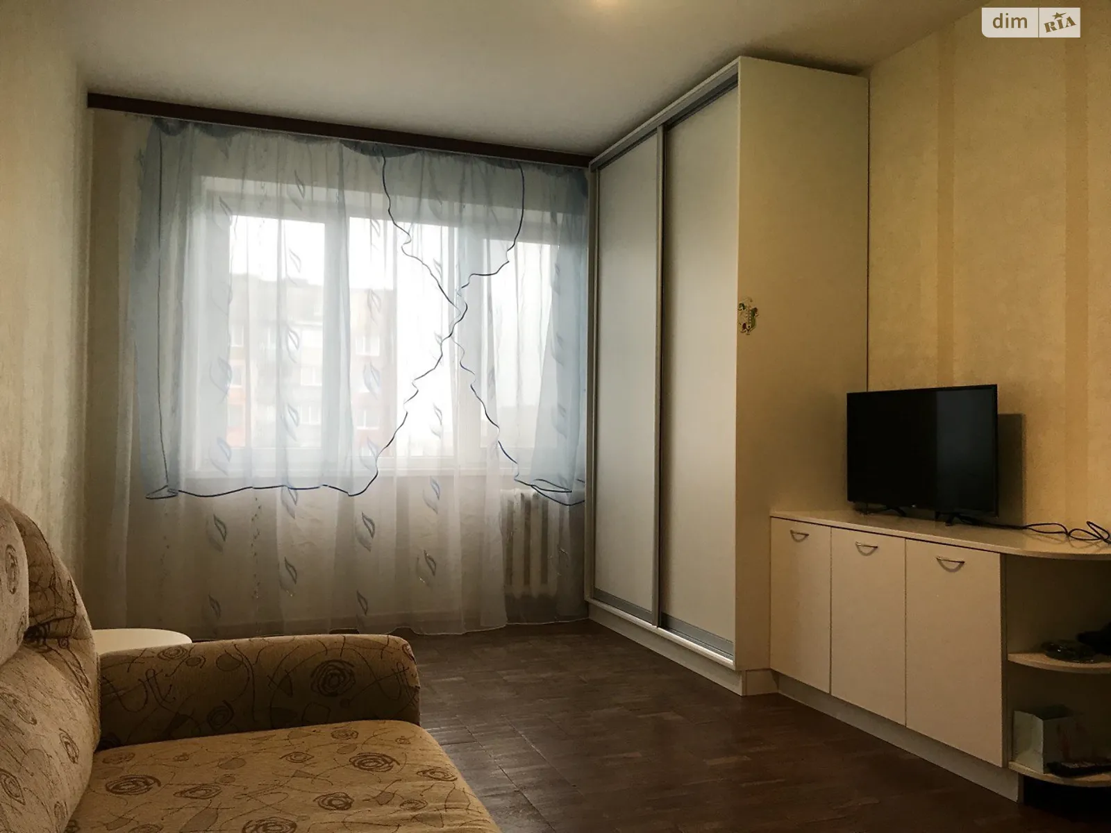 Продается 1-комнатная квартира 42 кв. м в Киеве, цена: 43000 $