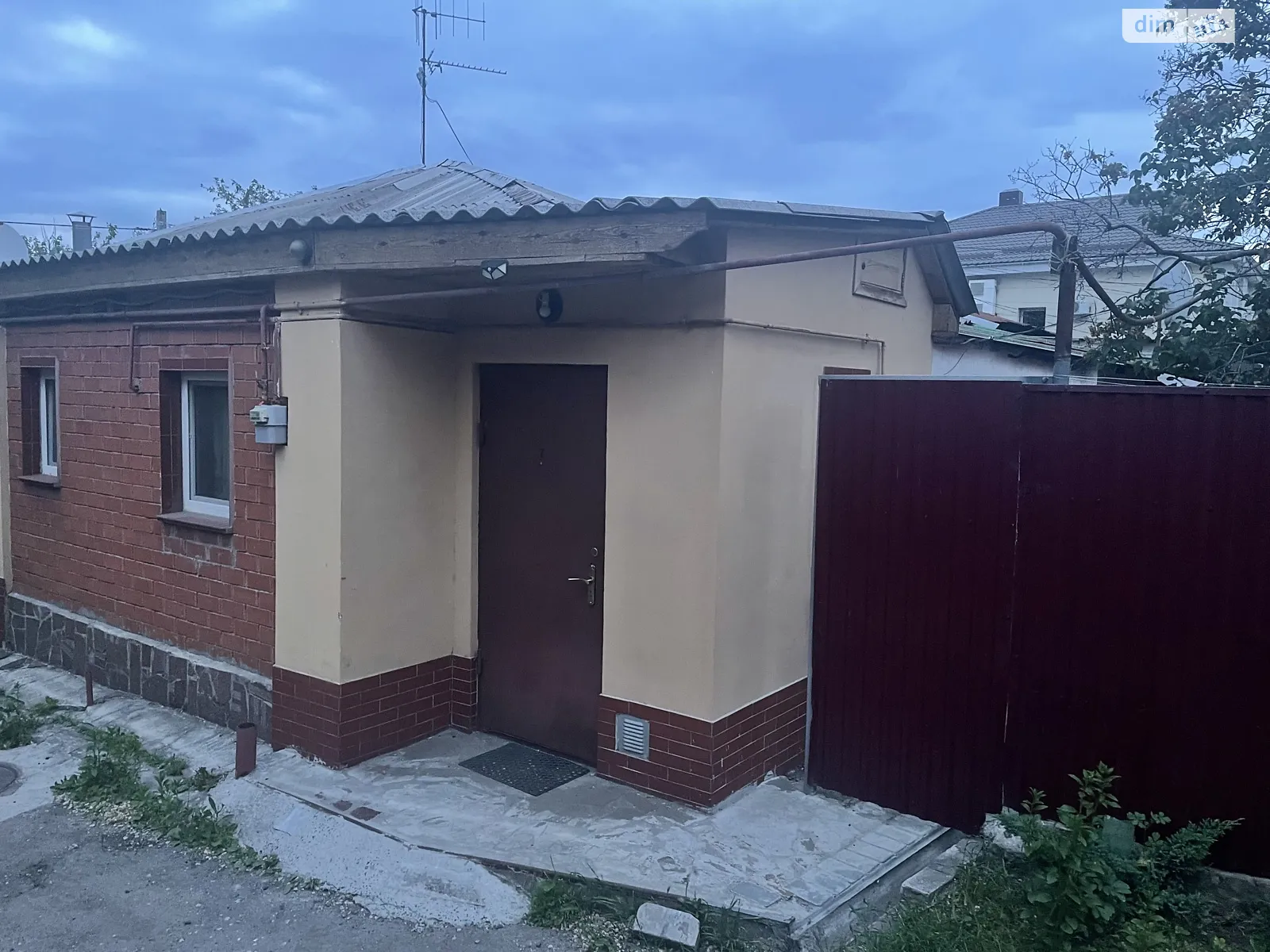 Продается часть дома 30 кв. м с камином, цена: 25000 $