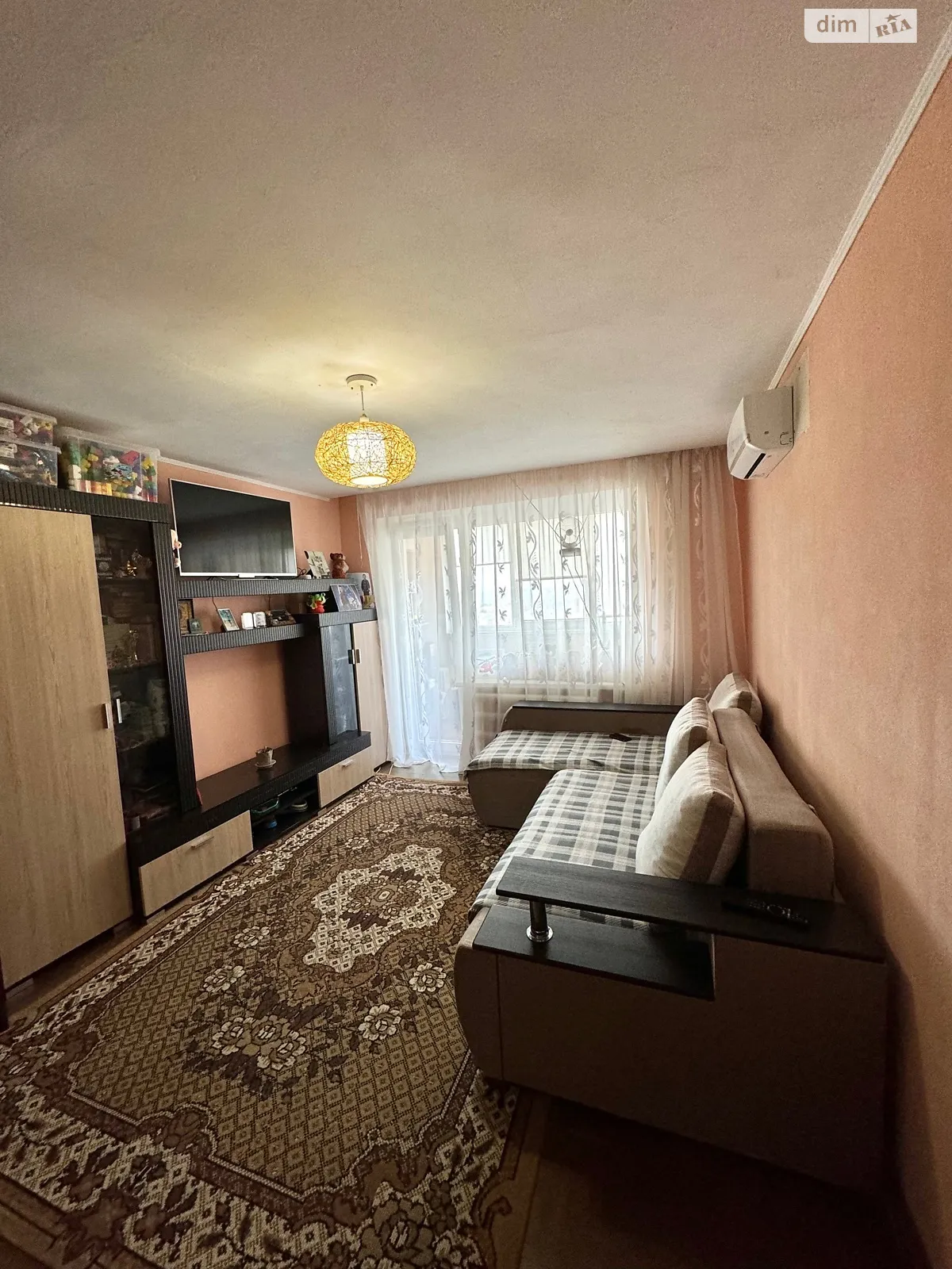 Продается 1-комнатная квартира 41 кв. м в Днепре, ул. Тополиная, 10 - фото 1