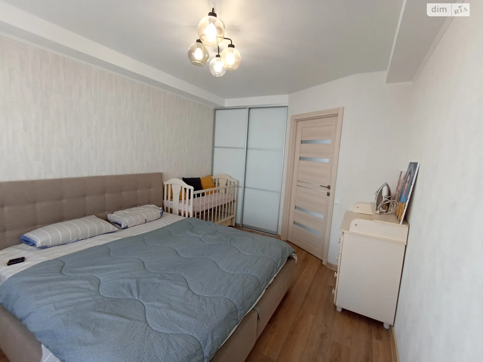 3-кімнатна квартира 70 кв. м у Запоріжжі, вул. Бочарова