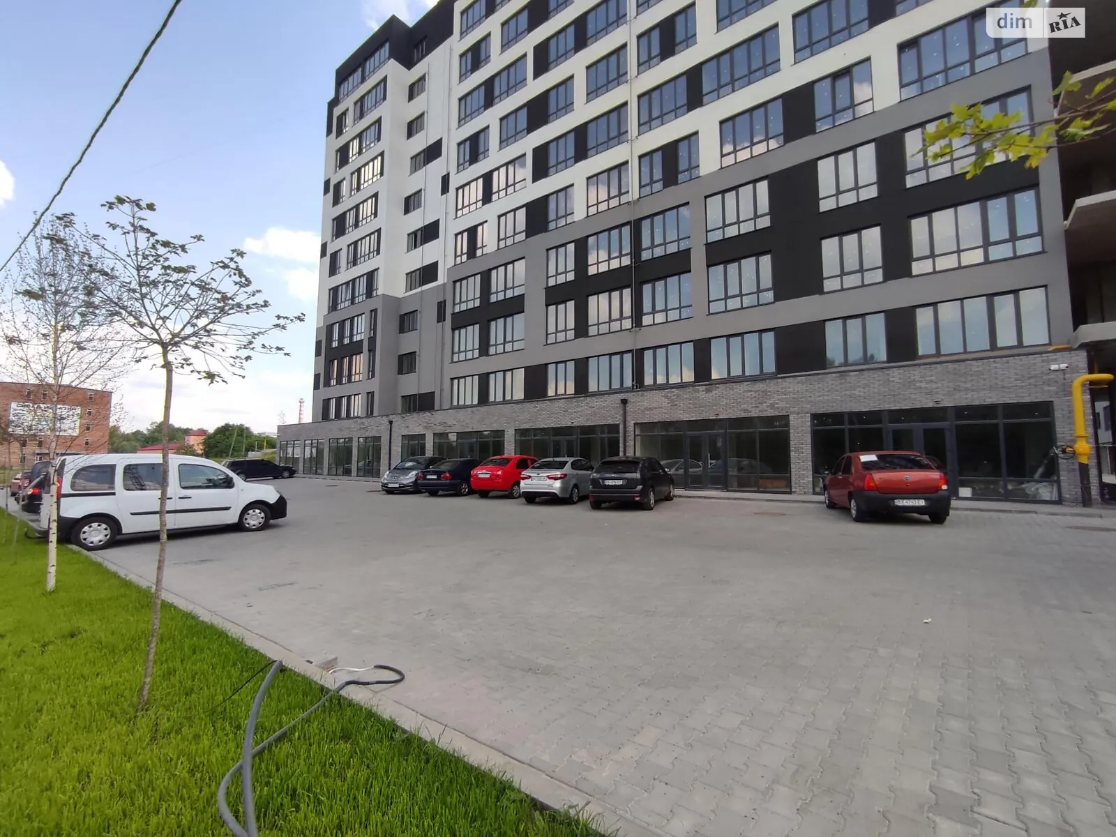 Продается 3-комнатная квартира 84 кв. м в Хмельницком, ул. Озерная